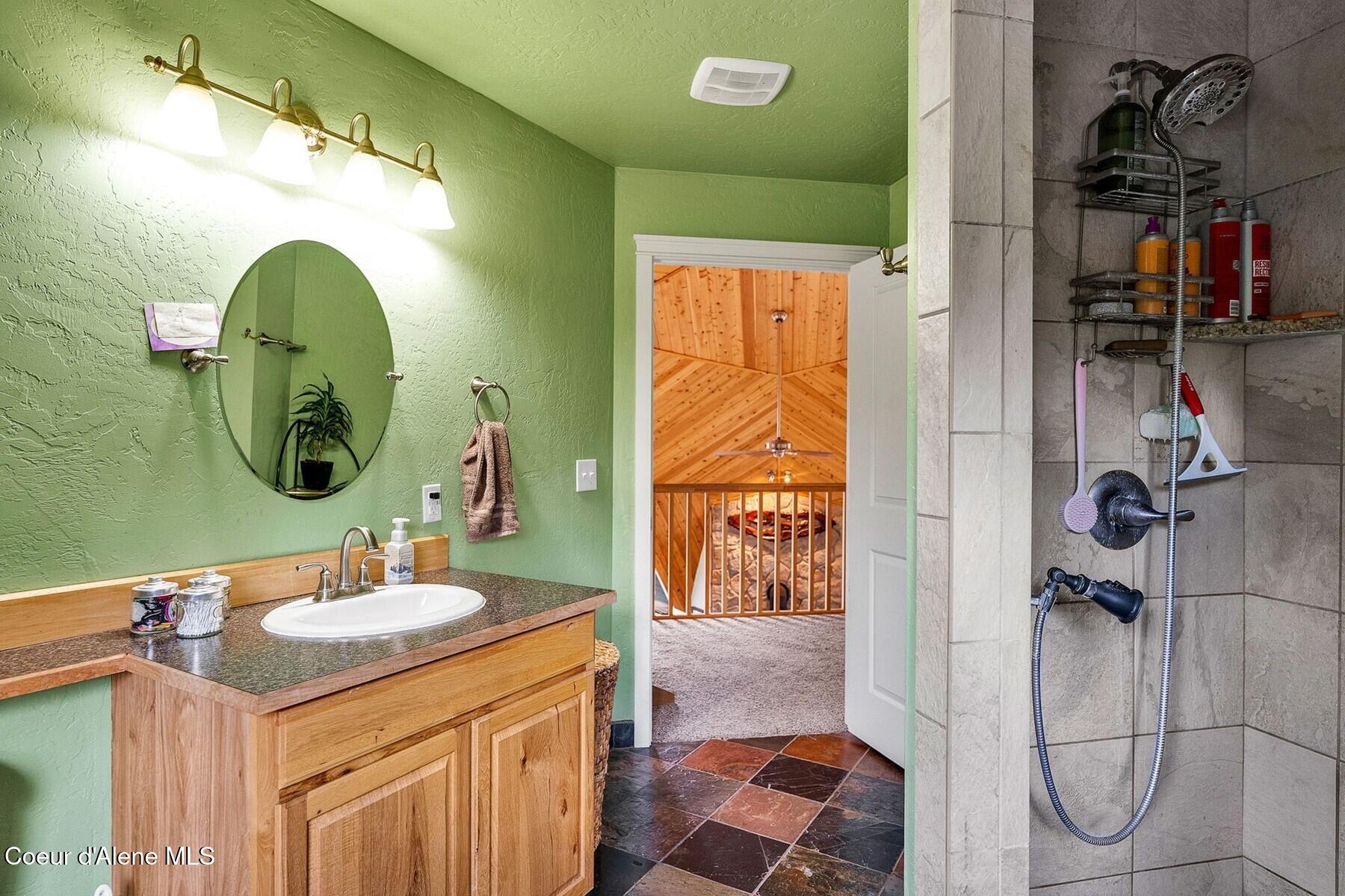 590 Skyhawk Dr