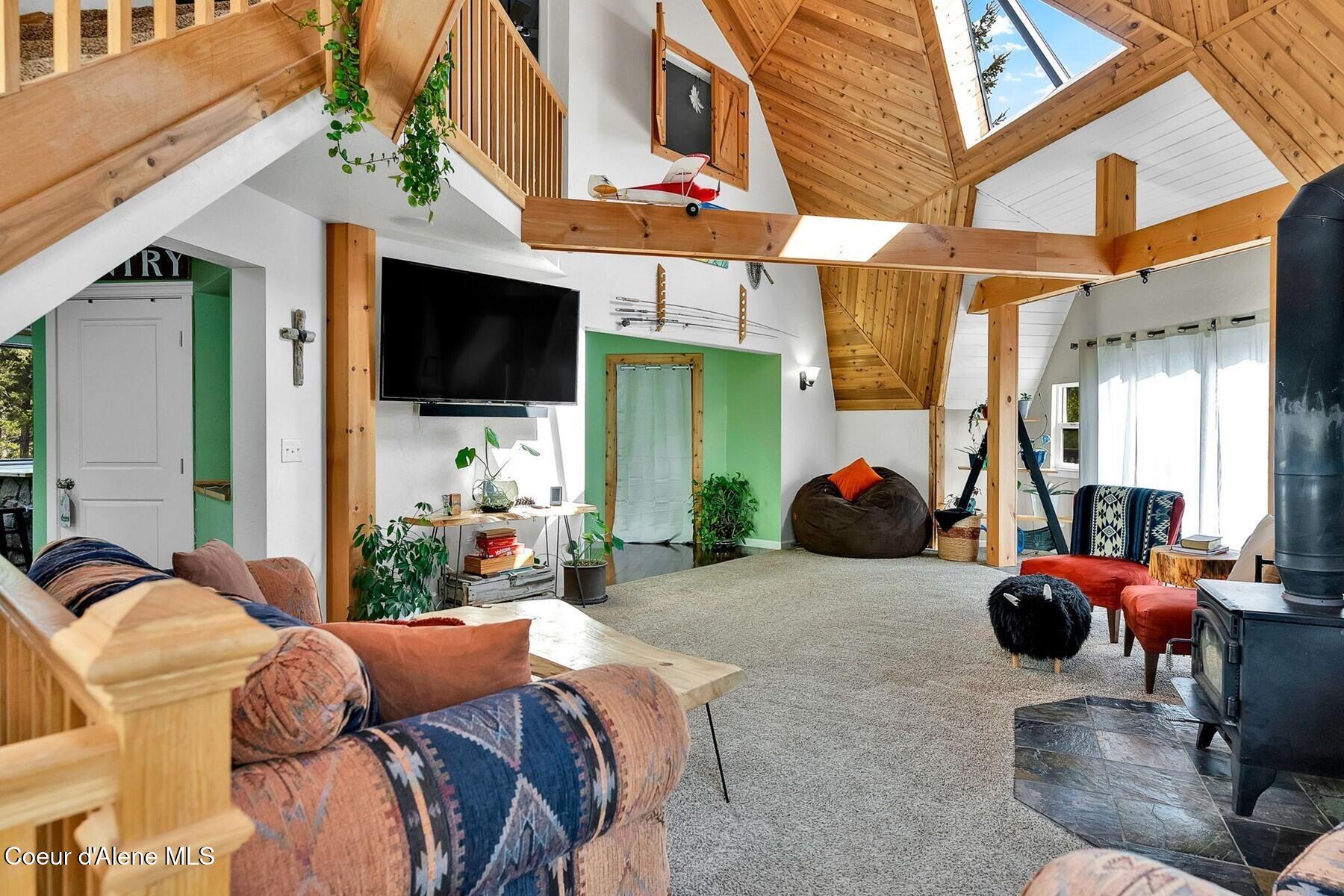 590 Skyhawk Dr