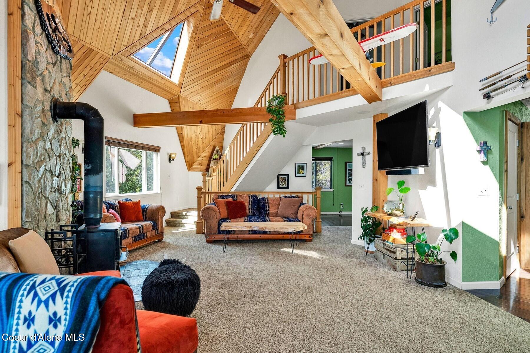 590 Skyhawk Dr