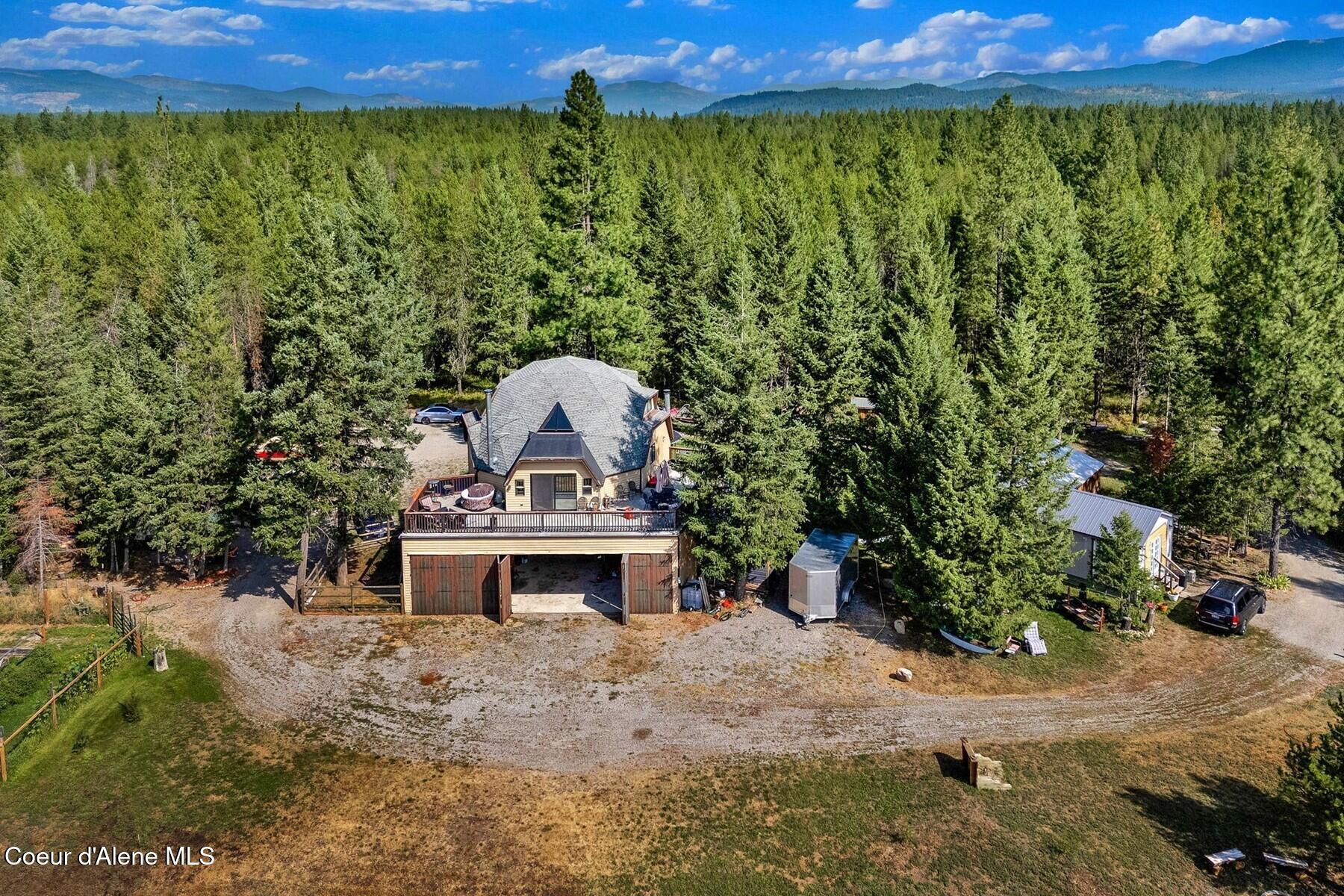 590 Skyhawk Dr