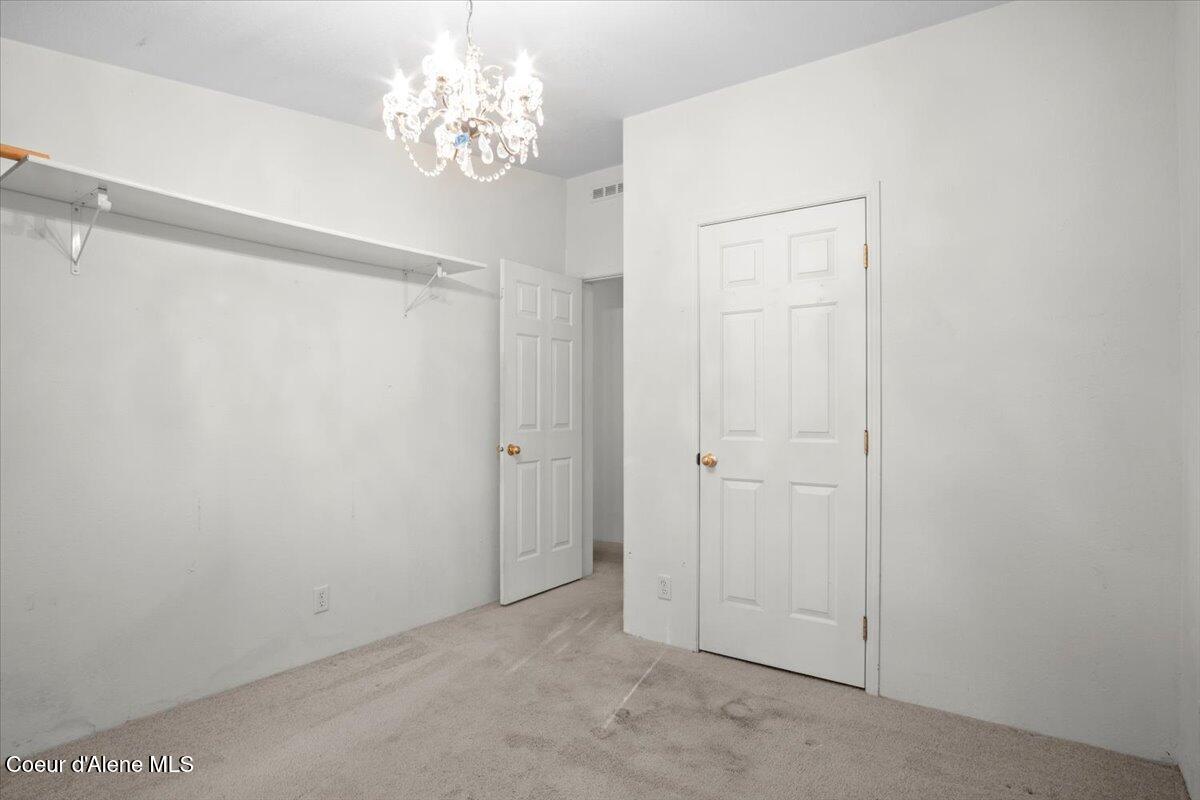 1240 Breezy Wy Rd