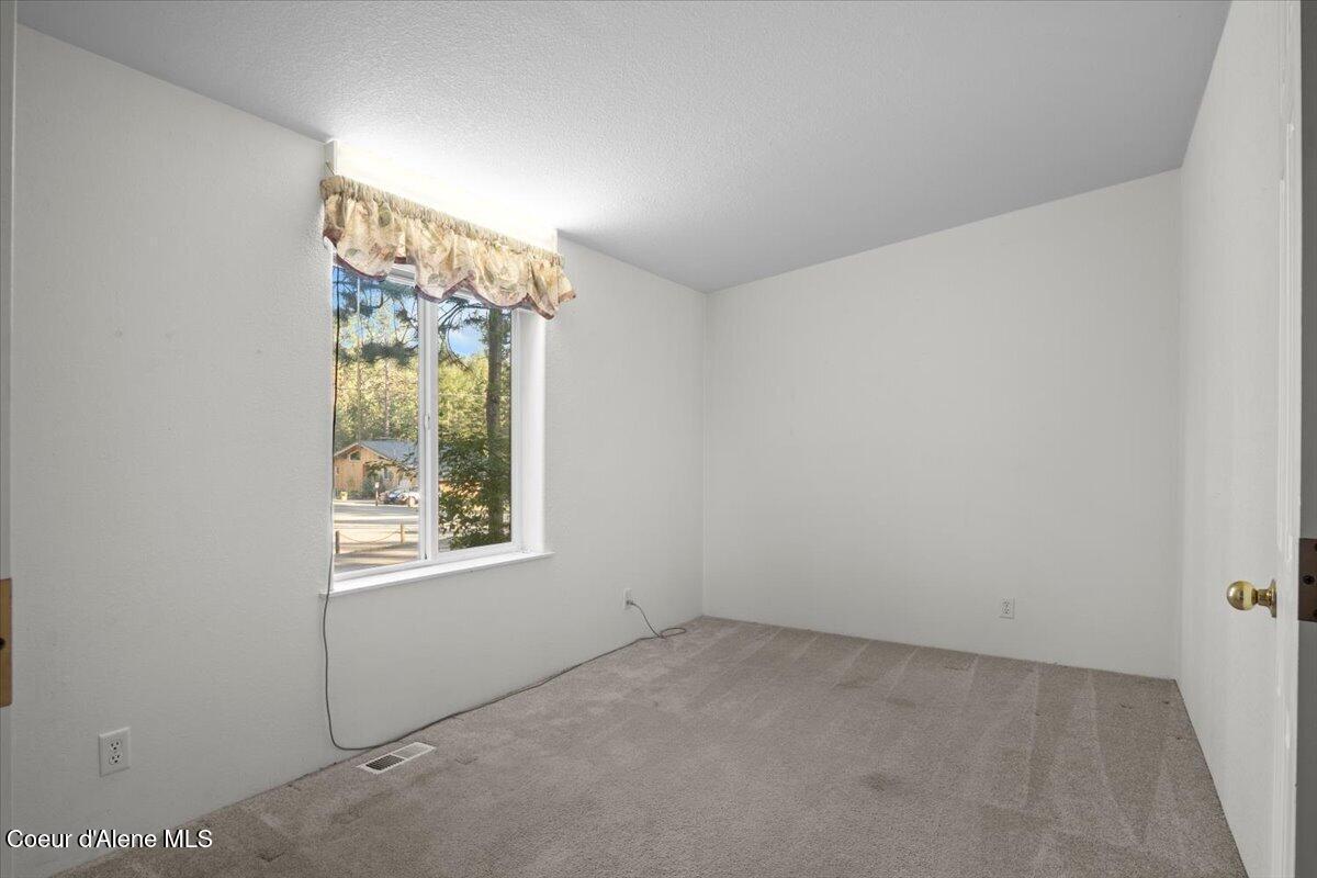 1240 Breezy Wy Rd