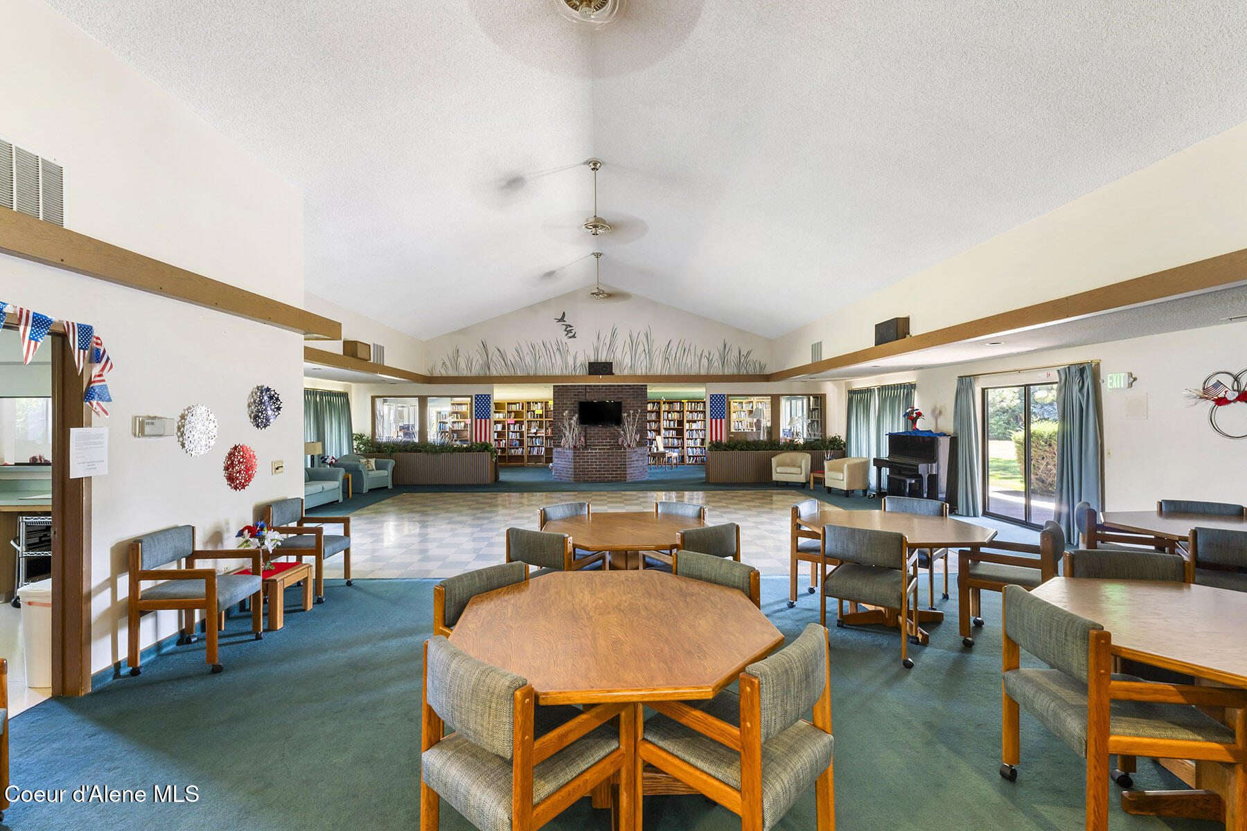 1393 W Linwood Dr