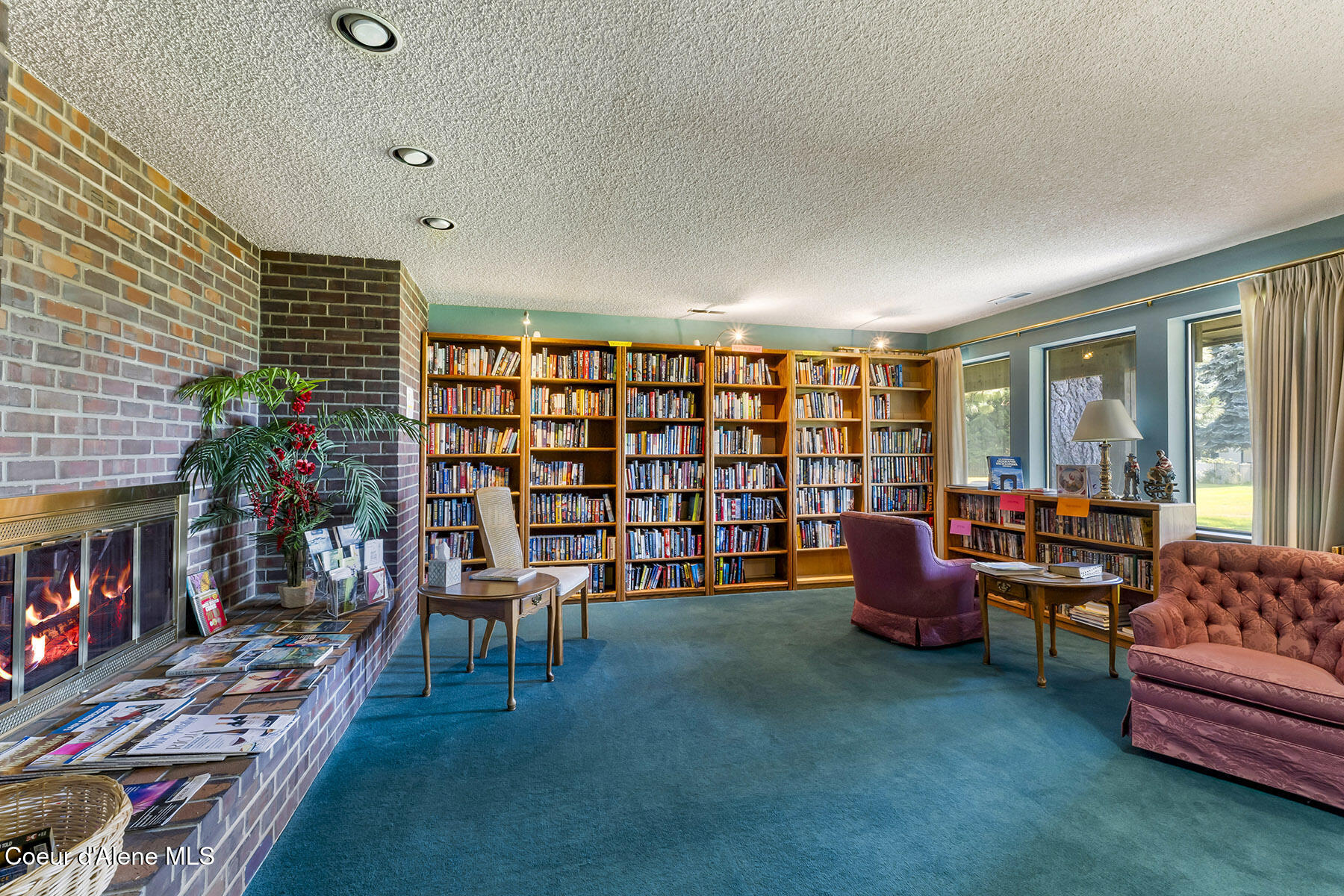1393 W Linwood Dr