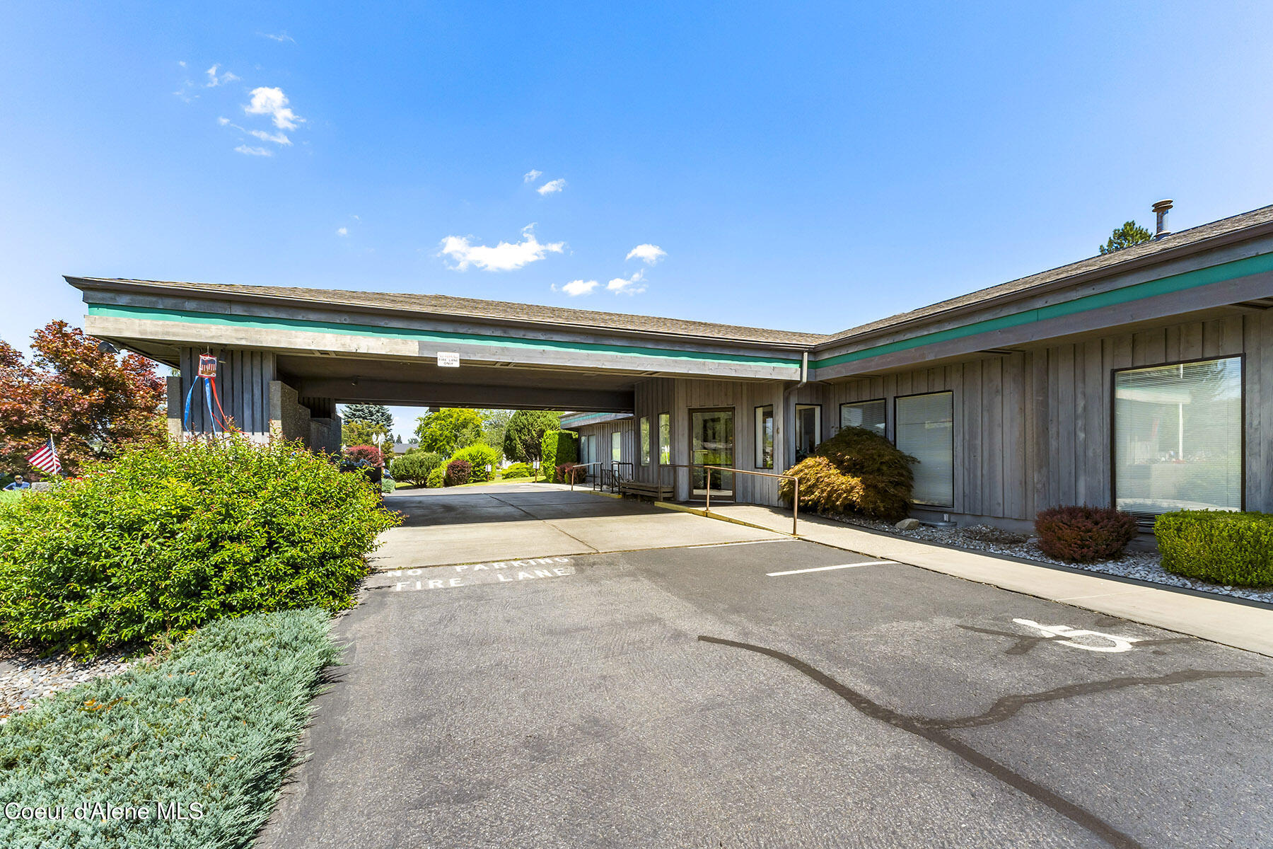 1393 W Linwood Dr