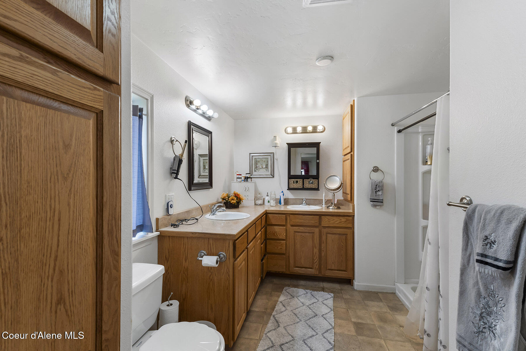 1393 W Linwood Dr