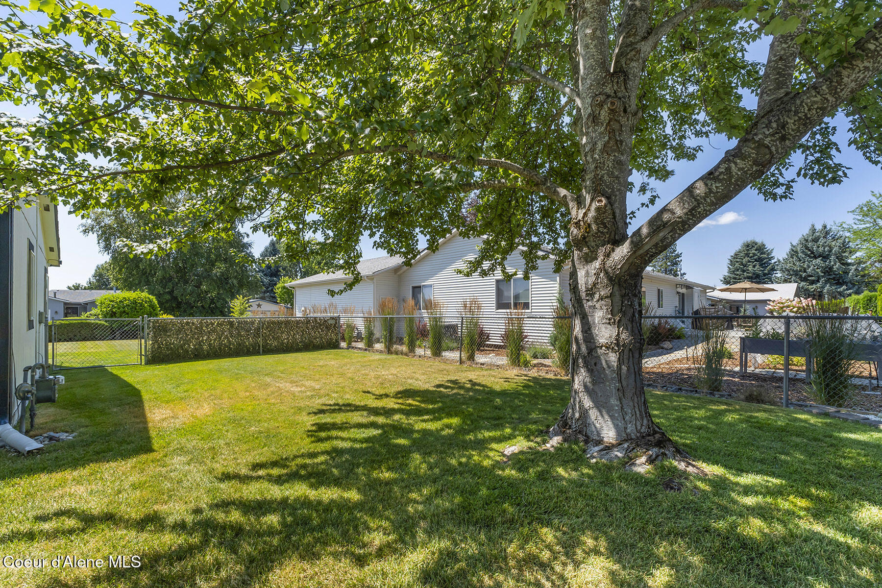 1393 W Linwood Dr