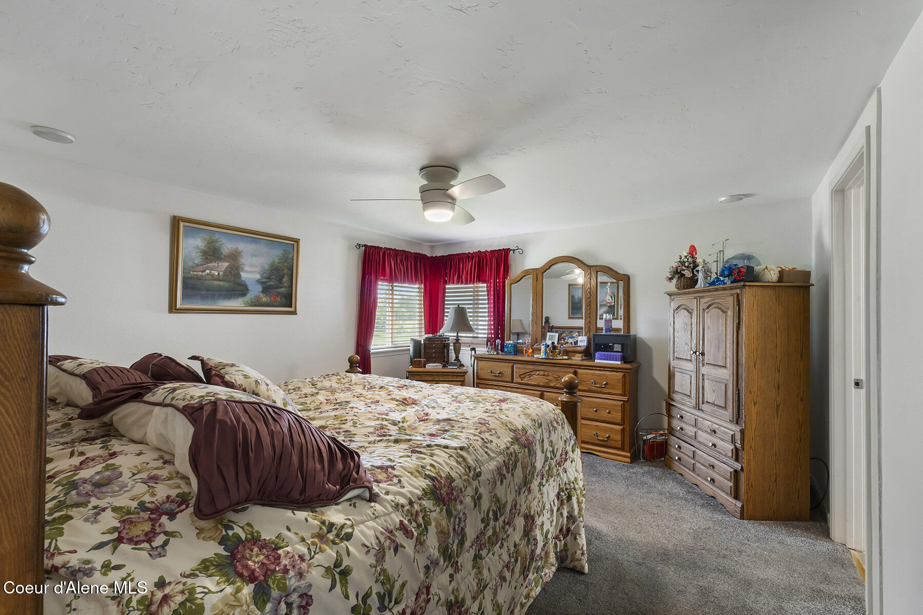 1393 W Linwood Dr