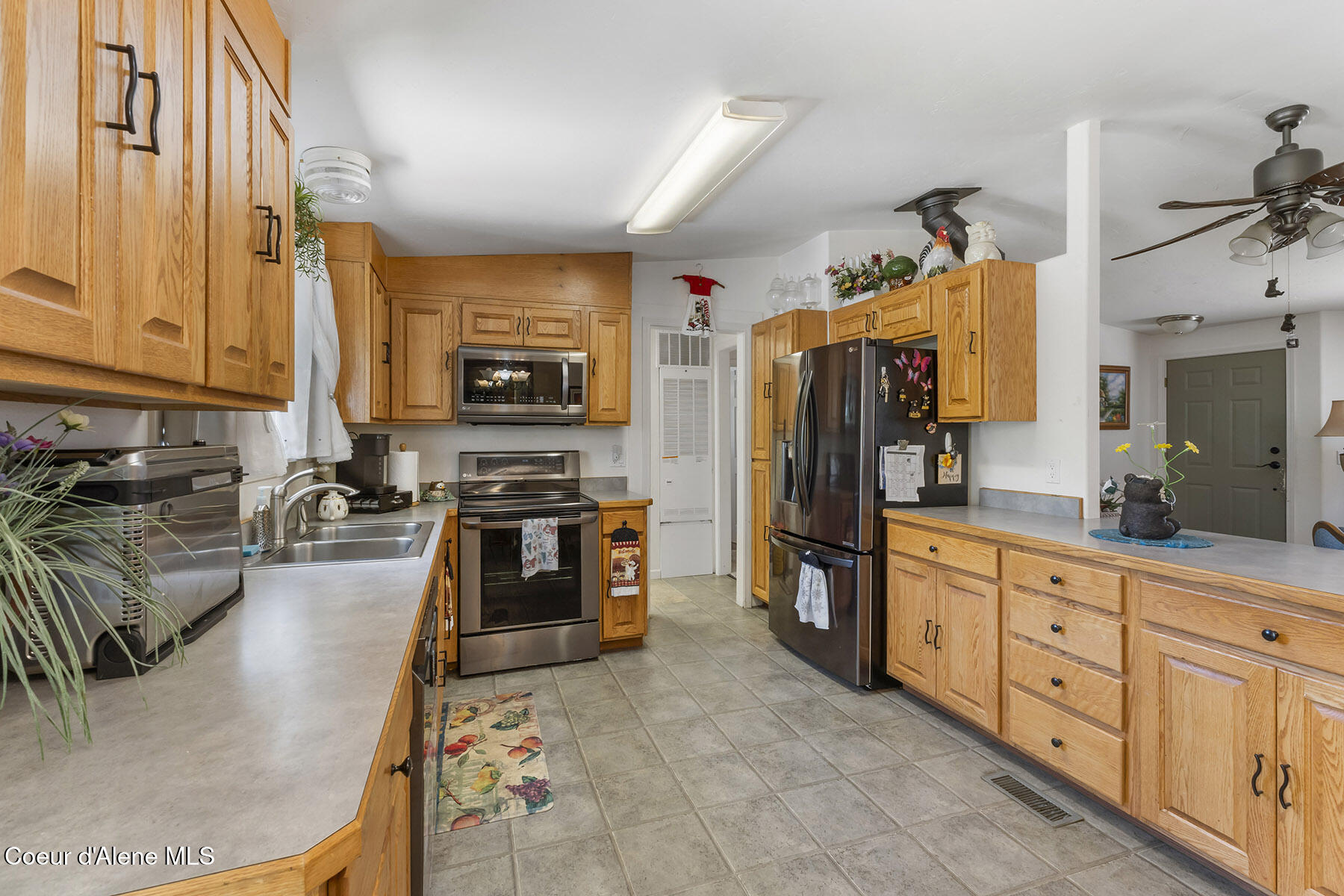 1393 W Linwood Dr