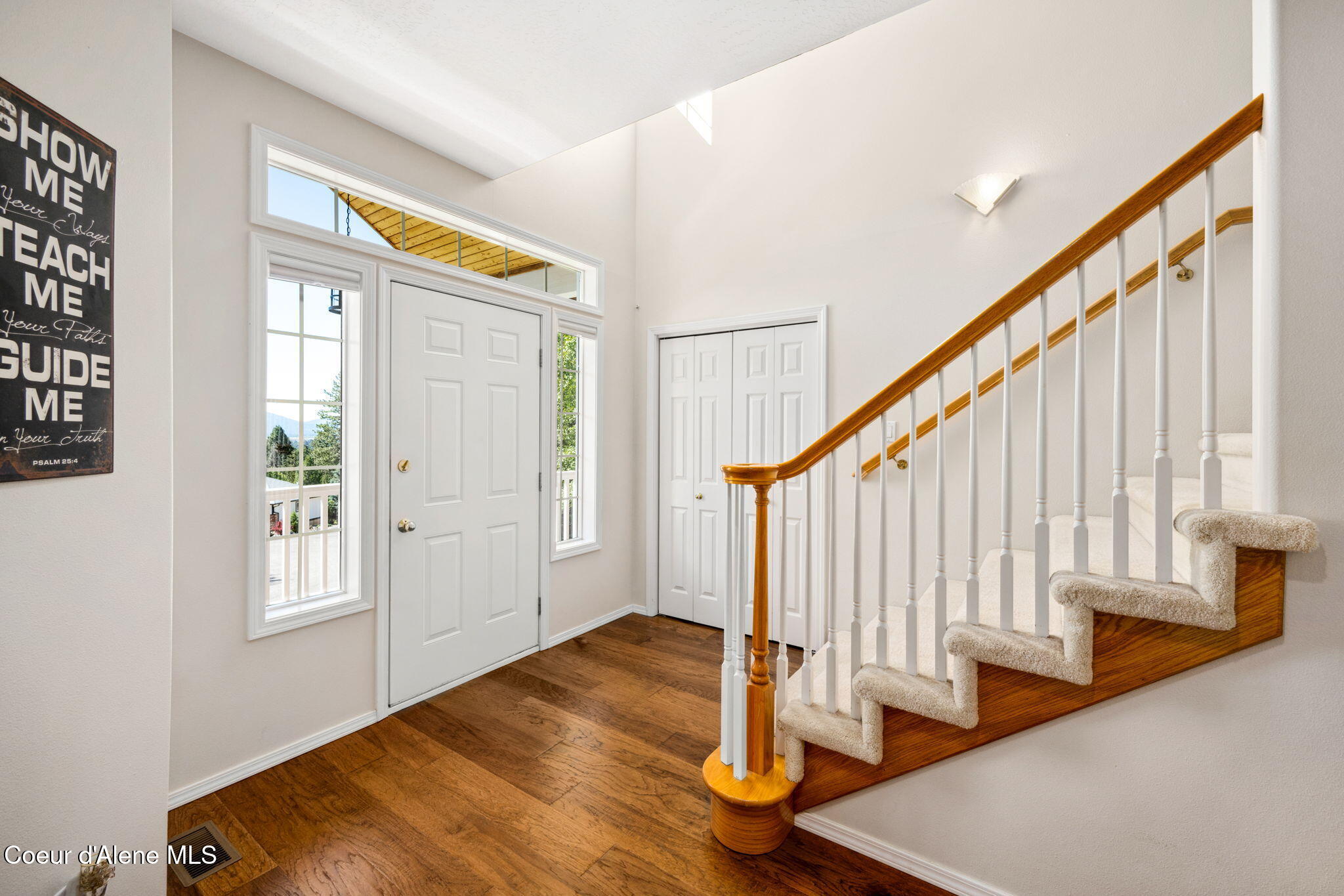 2304 E GRANDVIEW DR, Coeur d'Alene