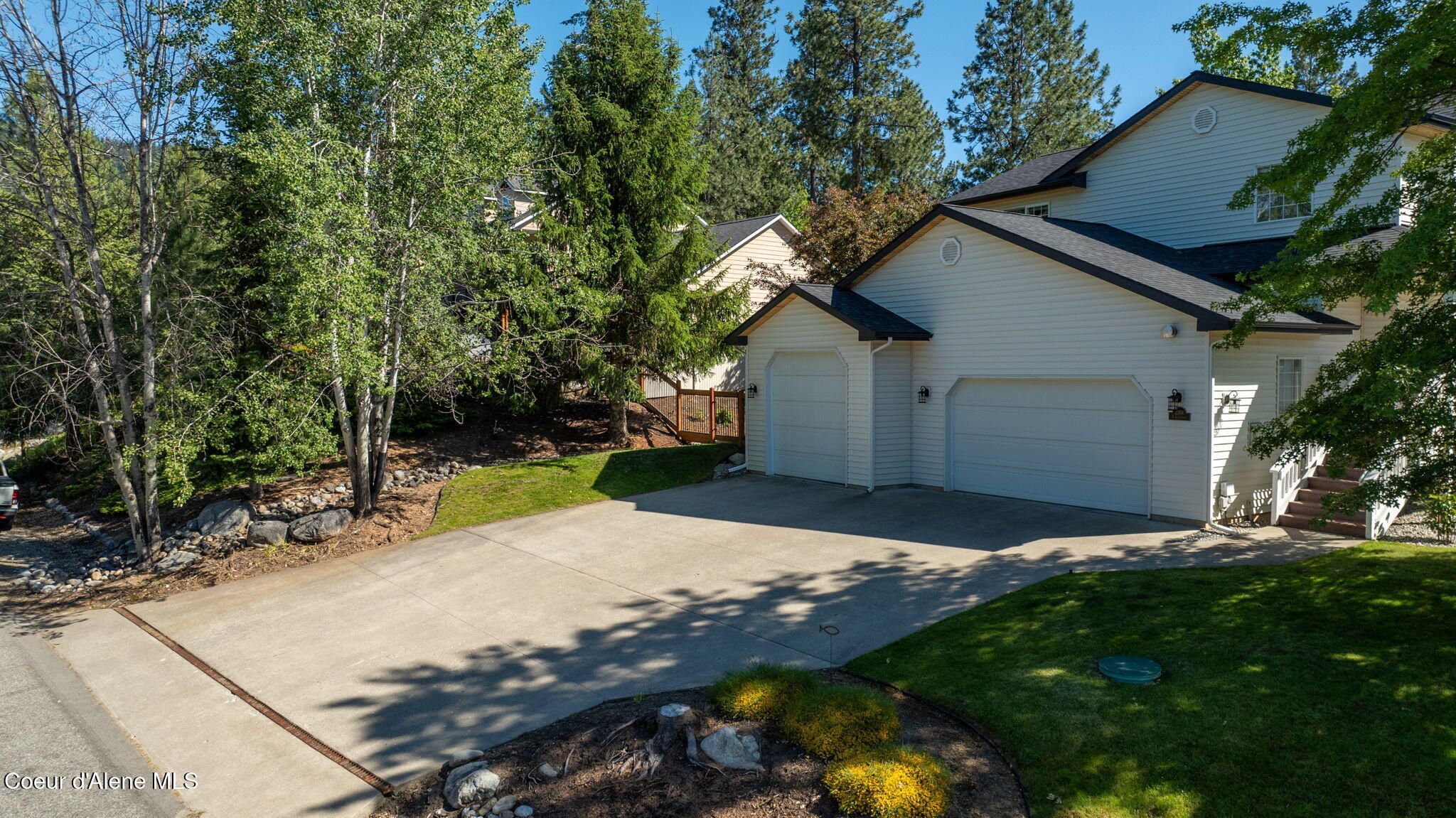 2304 E GRANDVIEW DR, Coeur d'Alene