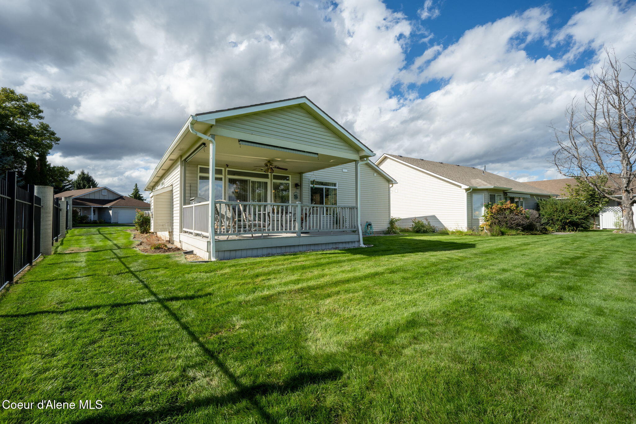 6122 n Harcourt Dr, Coeur d'Alene