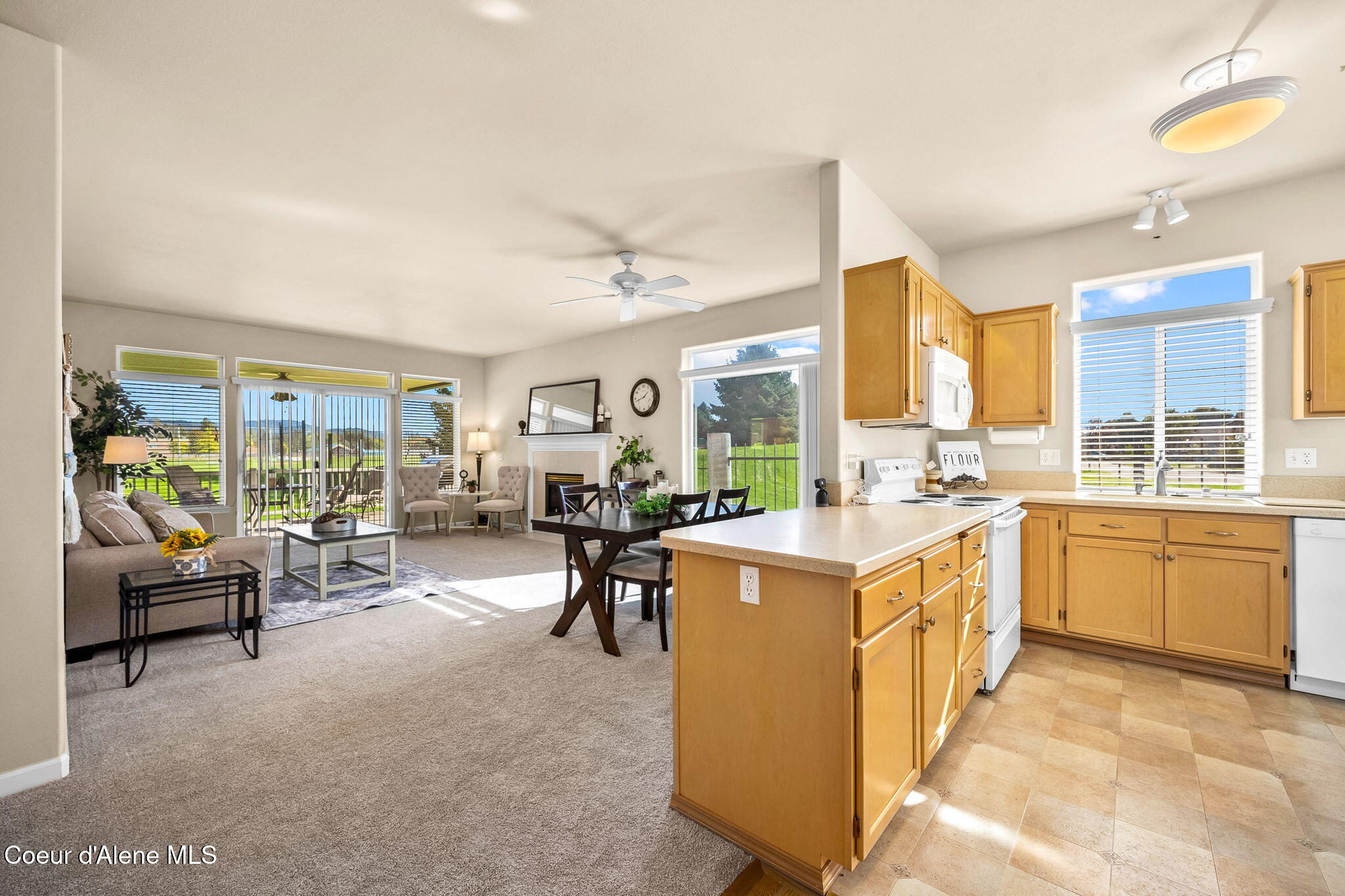 6122 n Harcourt Dr, Coeur d'Alene