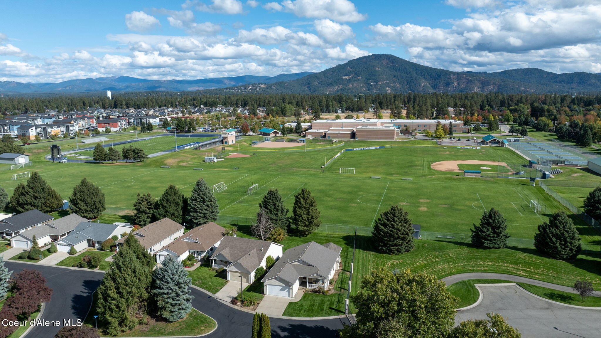 6122 n Harcourt Dr, Coeur d'Alene