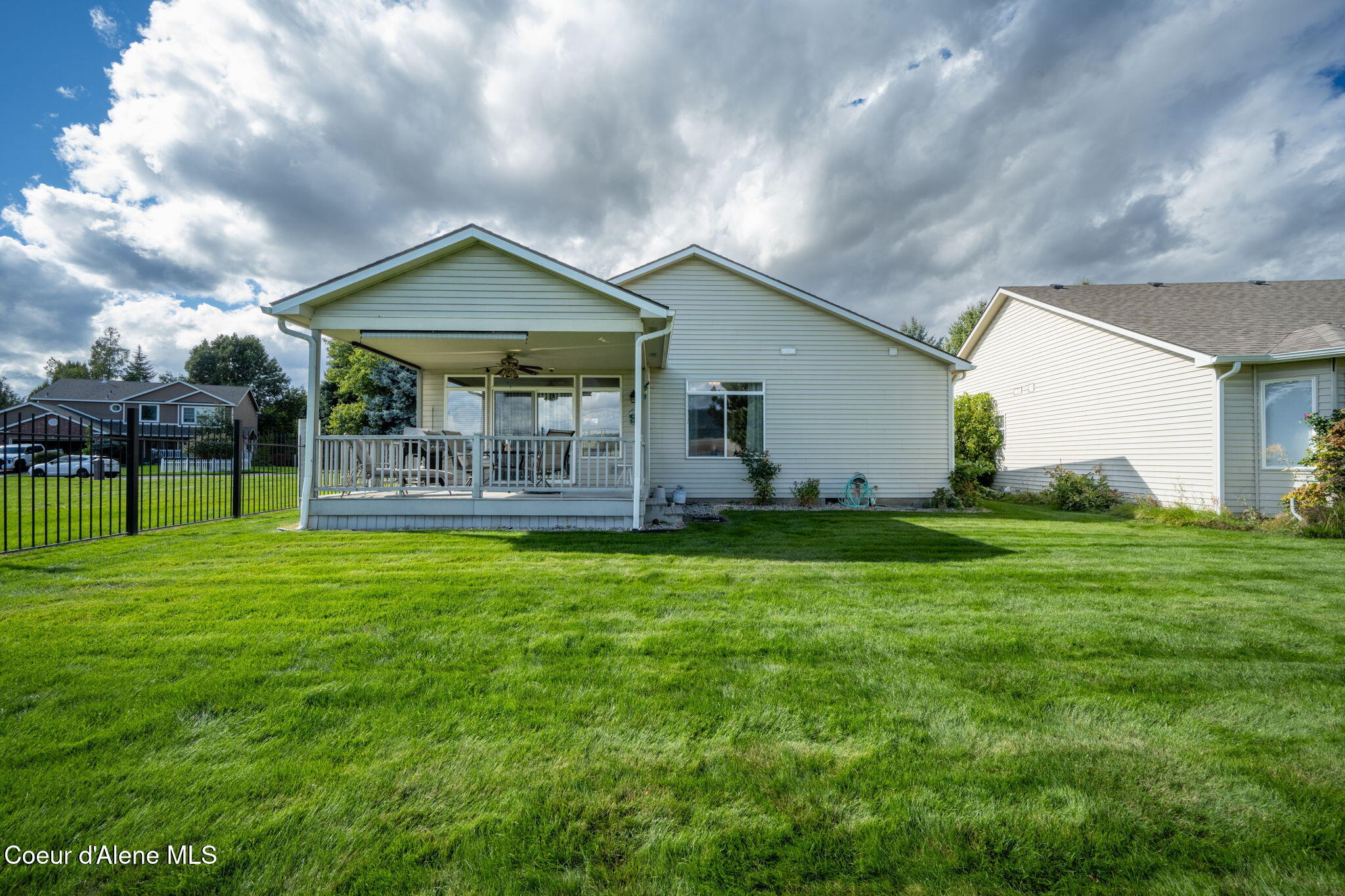 6122 n Harcourt Dr, Coeur d'Alene