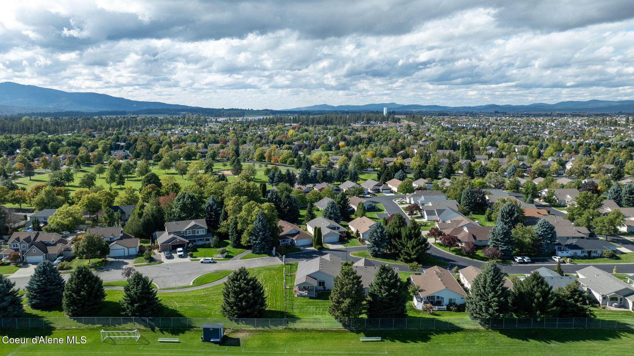 6122 n Harcourt Dr, Coeur d'Alene
