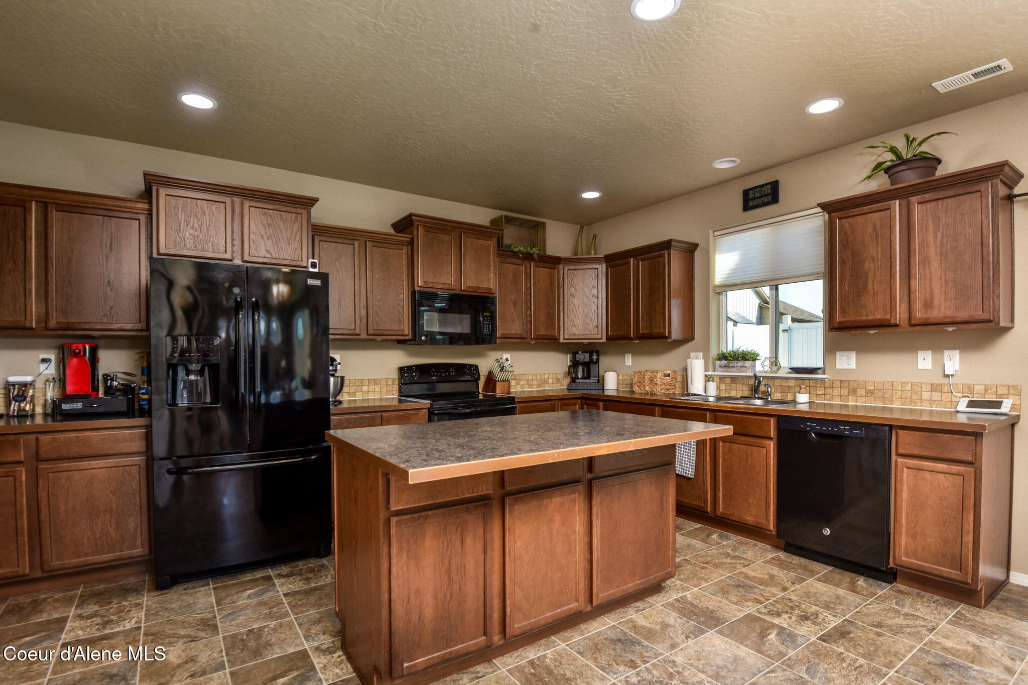 6012 W Twister RD