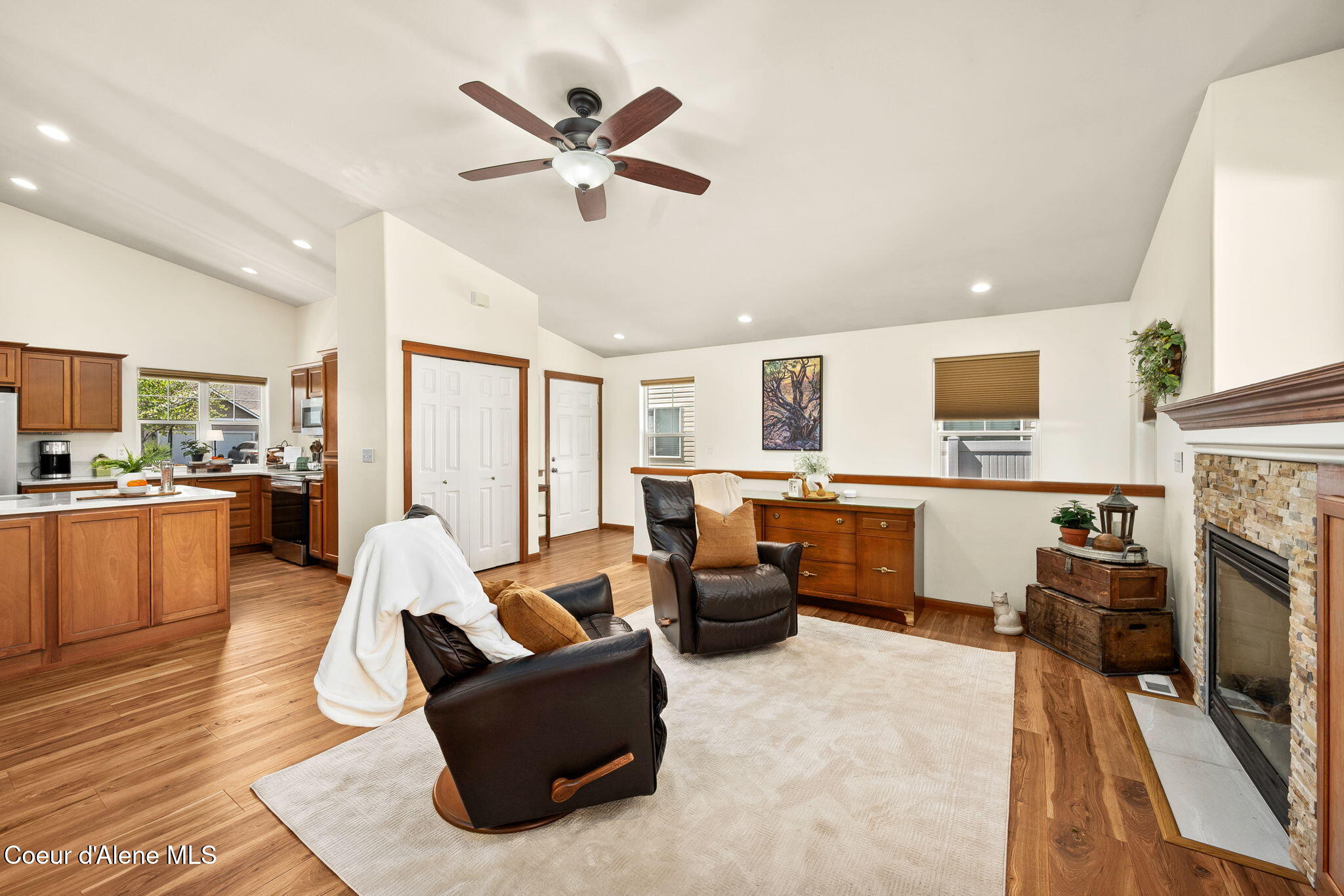 1511 W Tualatin DR