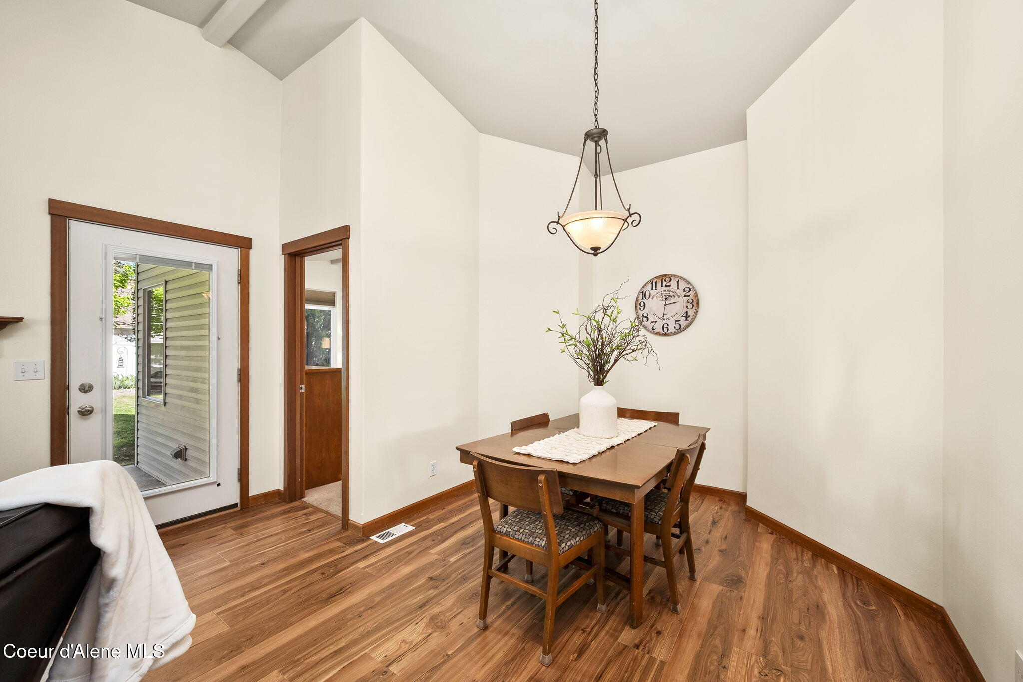 1511 W Tualatin DR