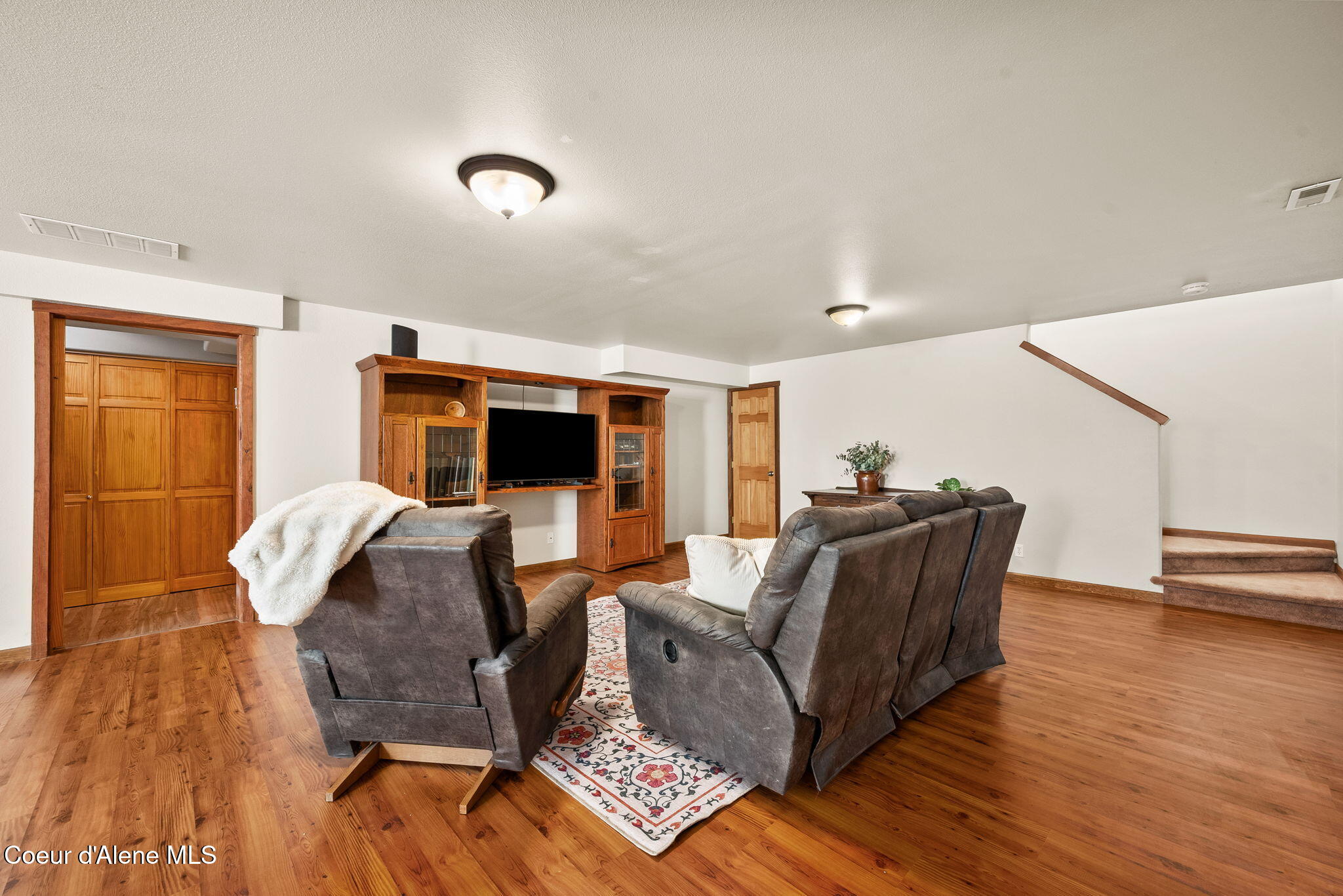 1511 W Tualatin DR