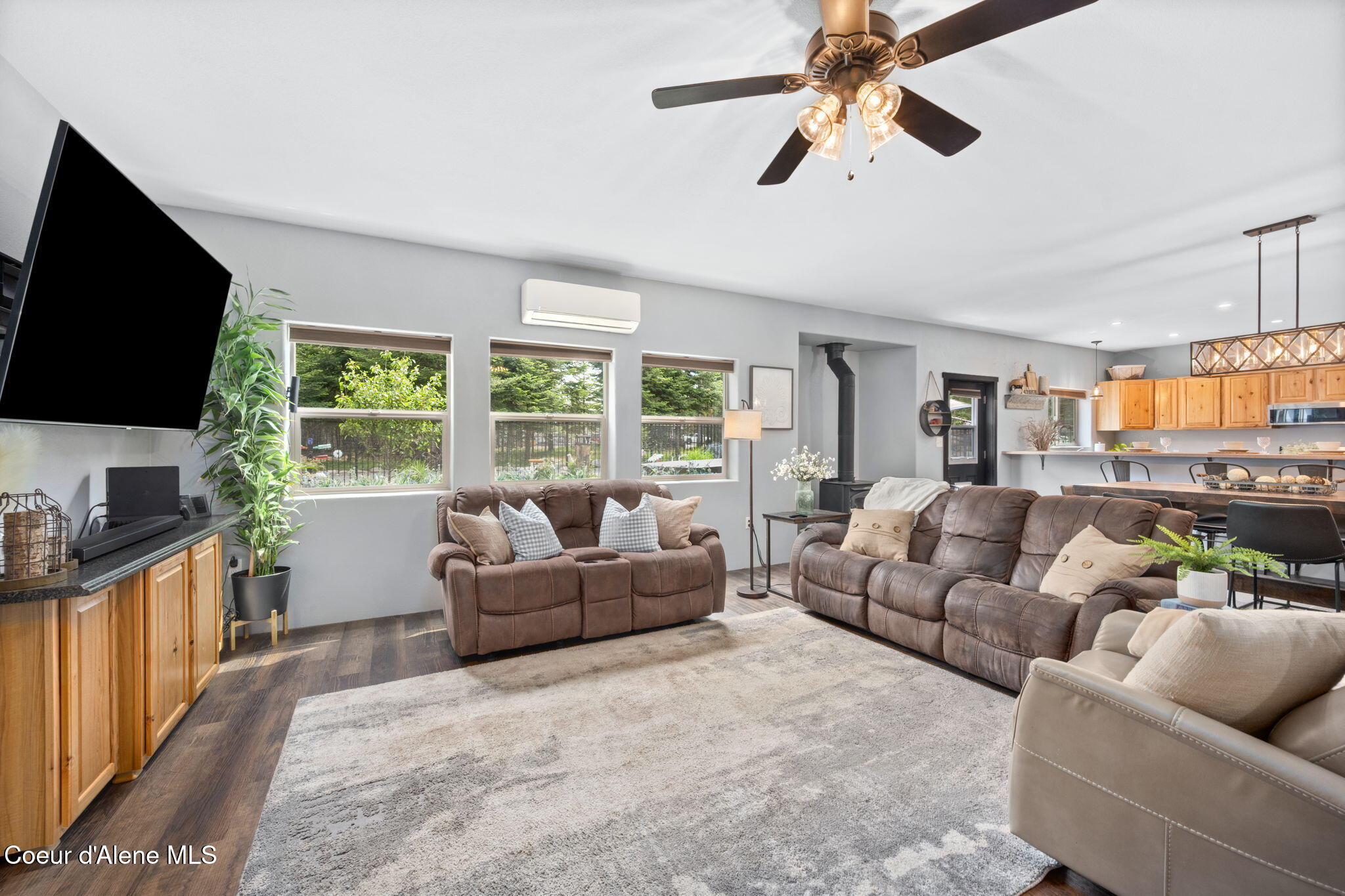9654 E Highway 54