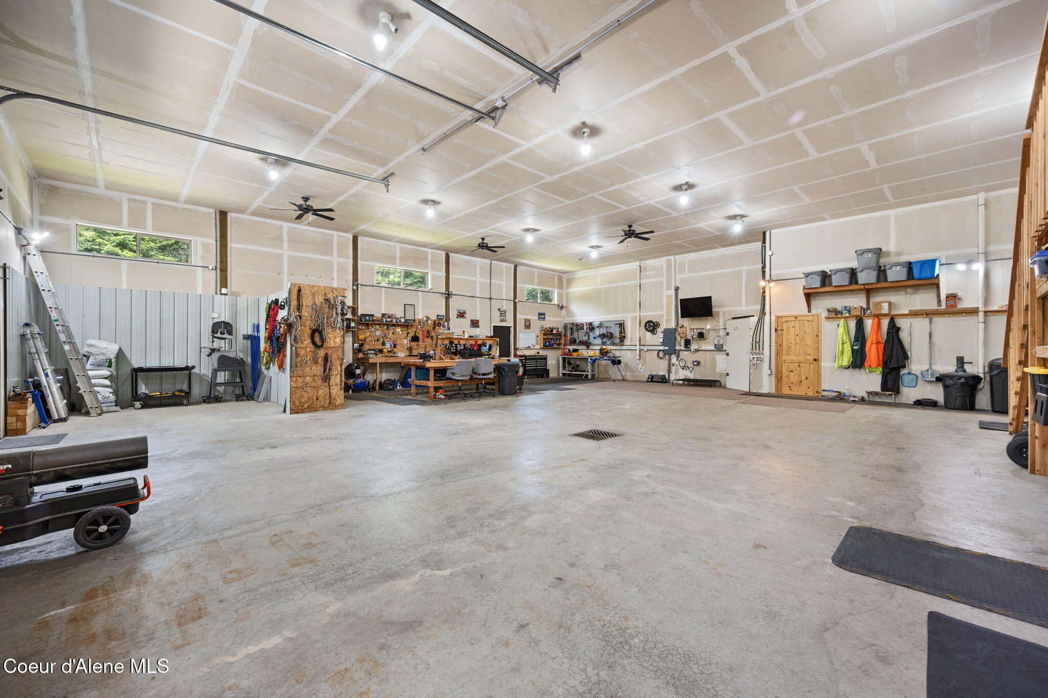 9654 E Highway 54