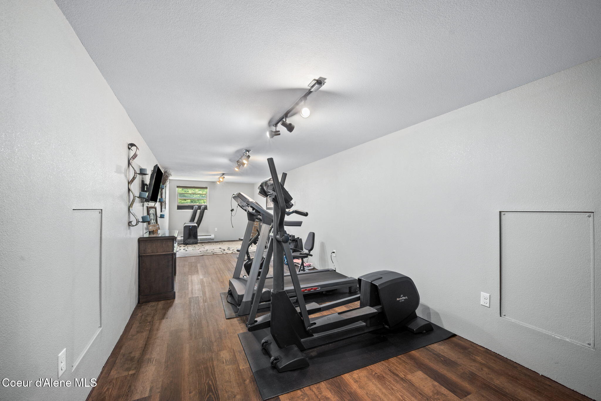 9654 E Highway 54
