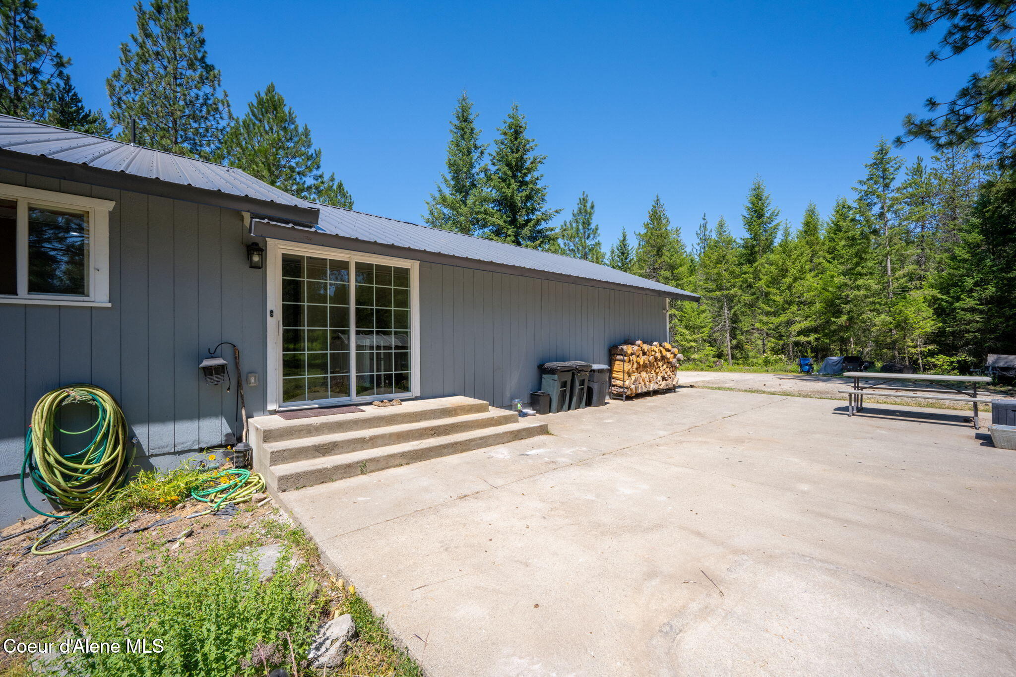 33250 N Tahoe DR