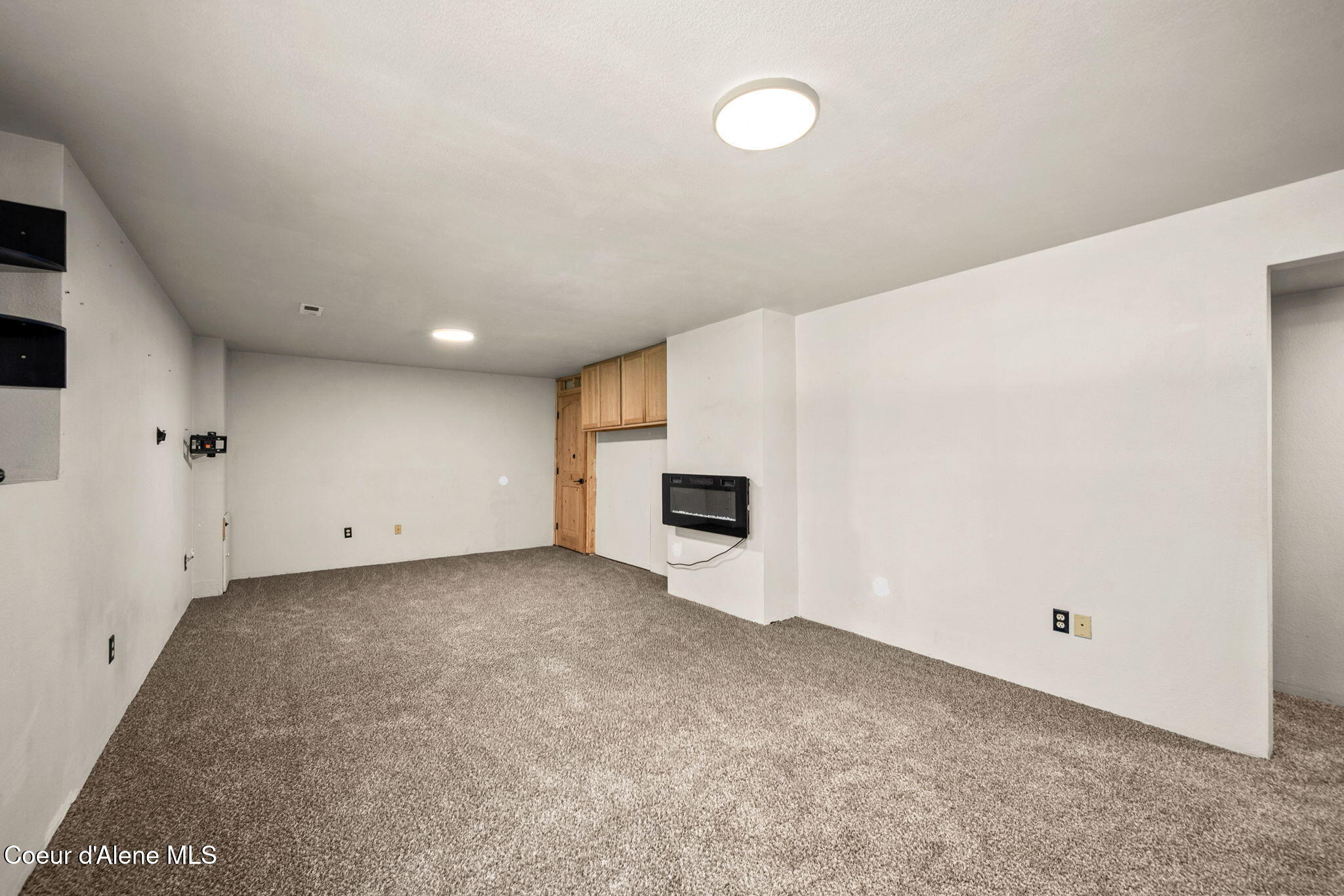 33250 N Tahoe DR