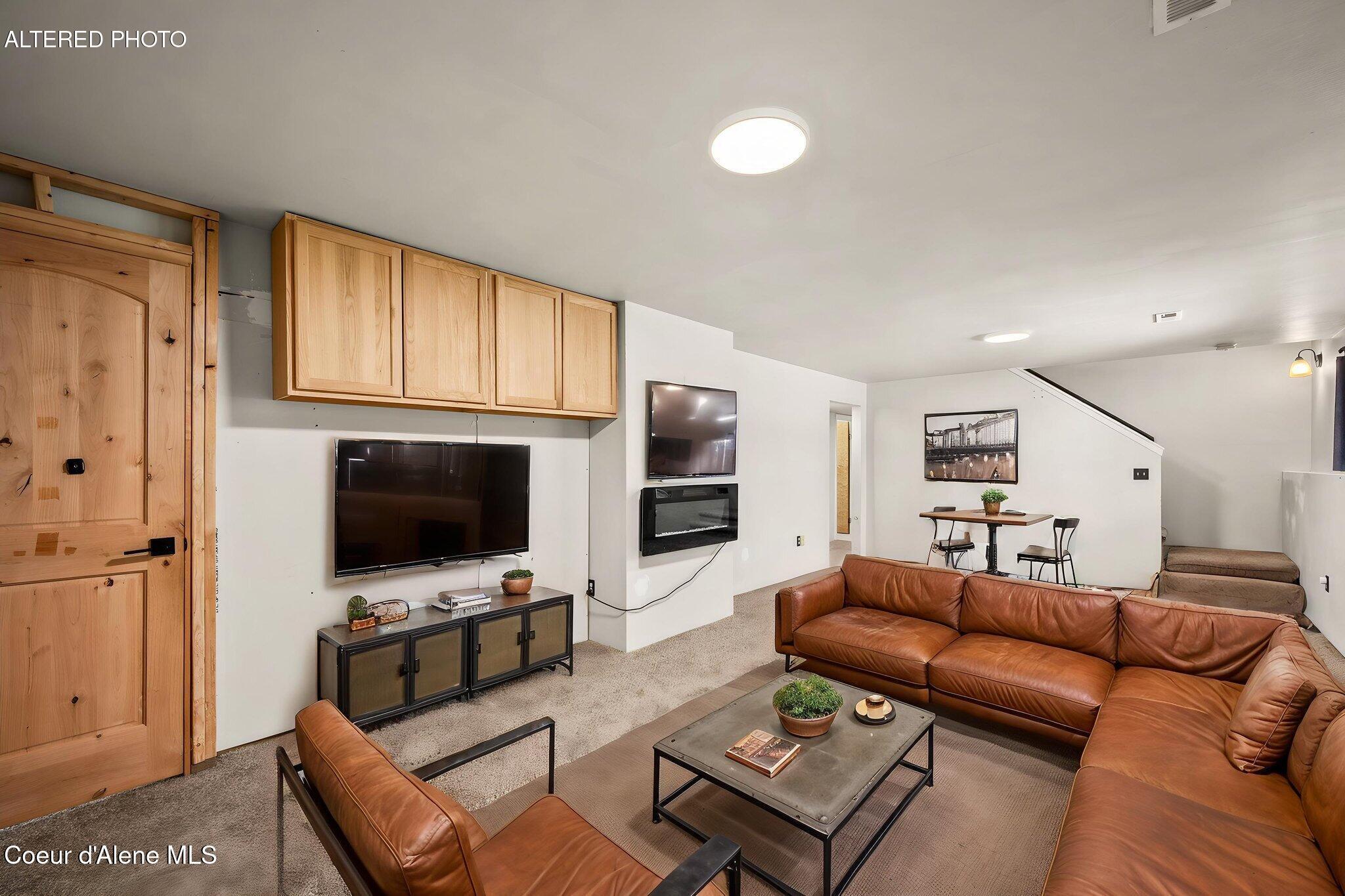 33250 N Tahoe DR