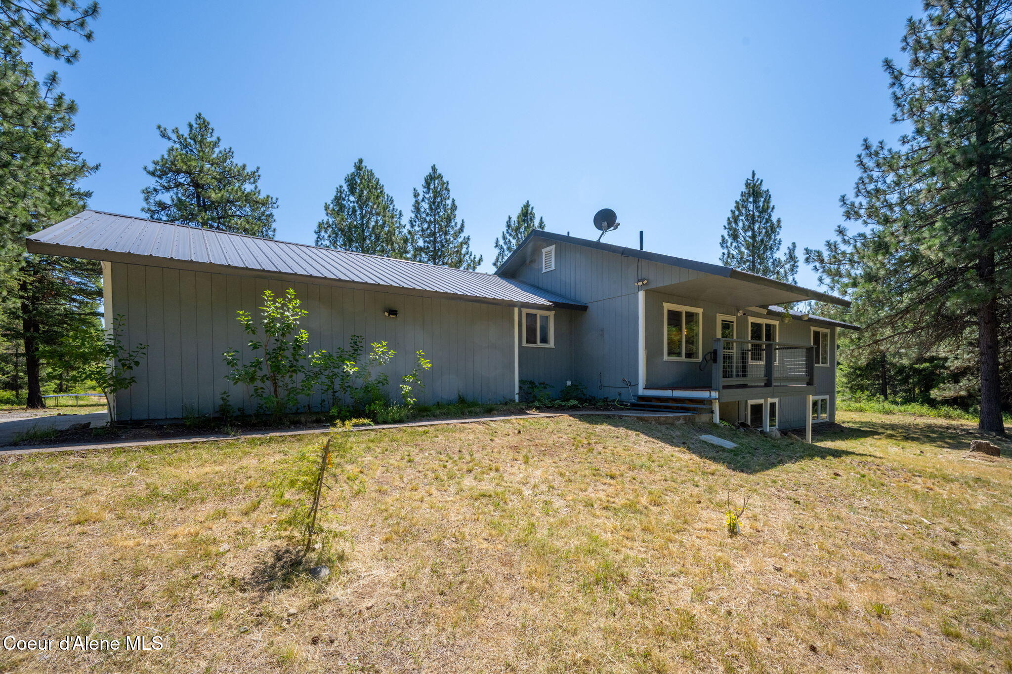 33250 N Tahoe DR