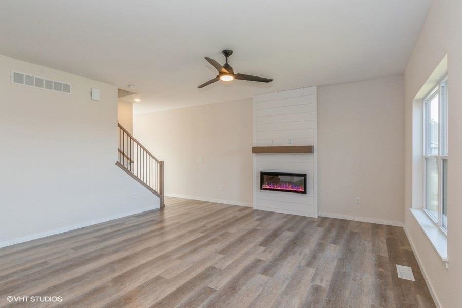 100 Dogwood Ln