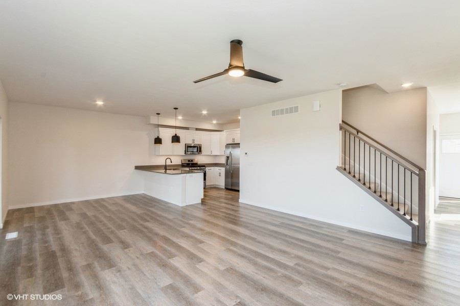 100 Dogwood Ln