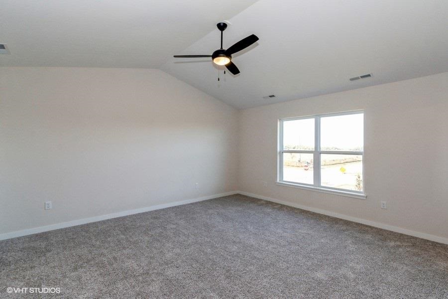 100 Dogwood Ln