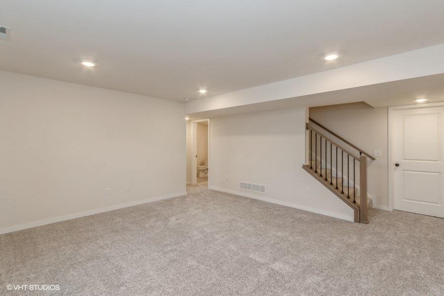 100 Dogwood Ln
