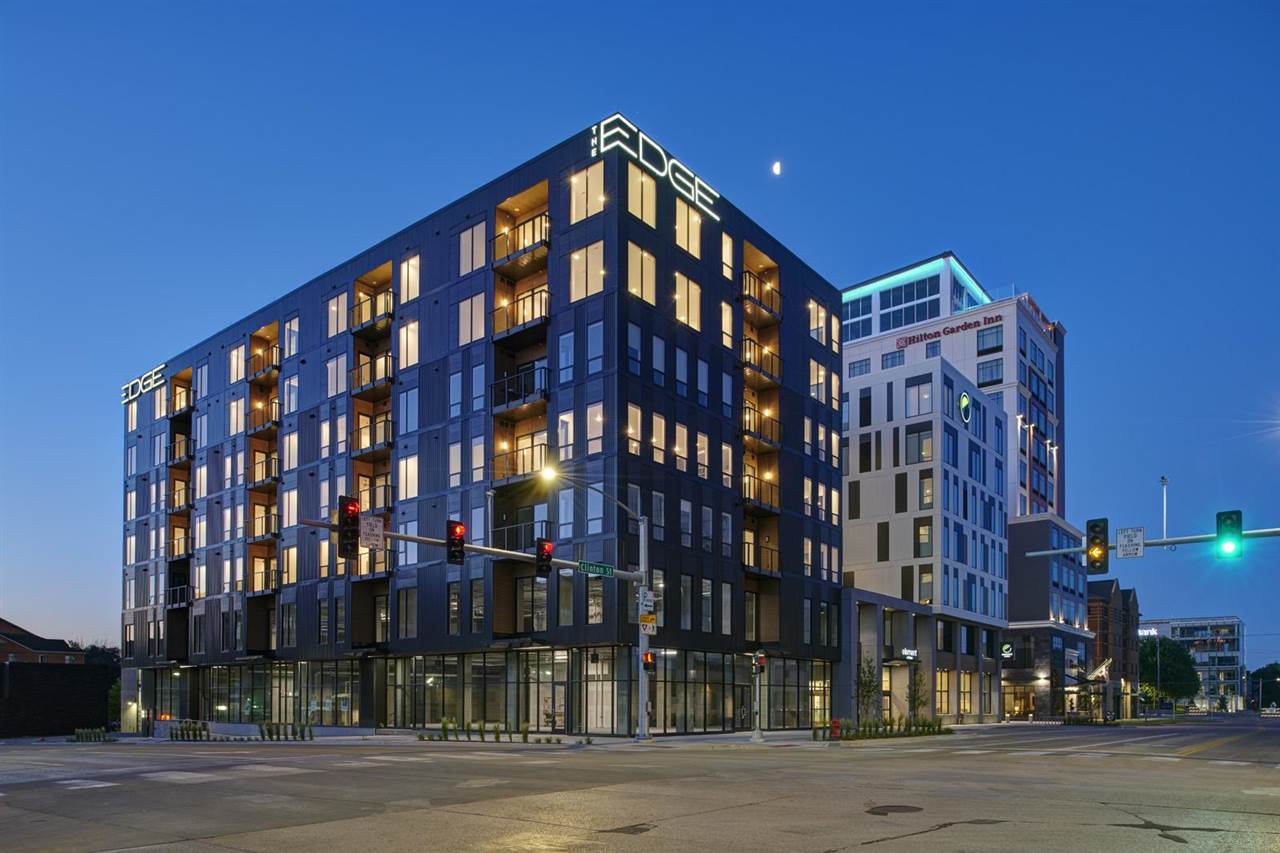 300 S Clinton Unit: 709