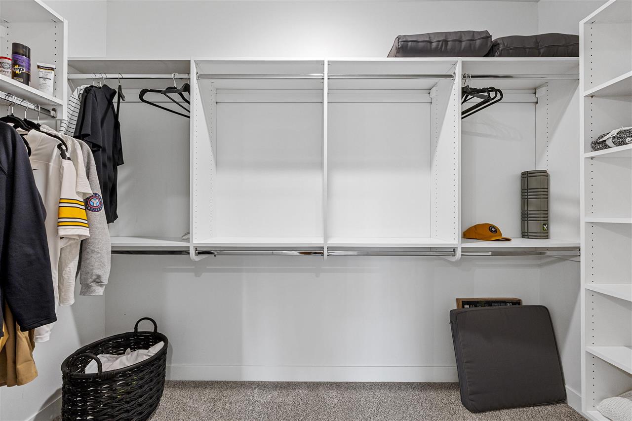 300 S Clinton Unit: 709