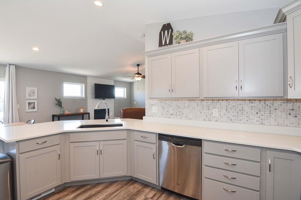 700 Pace Ct