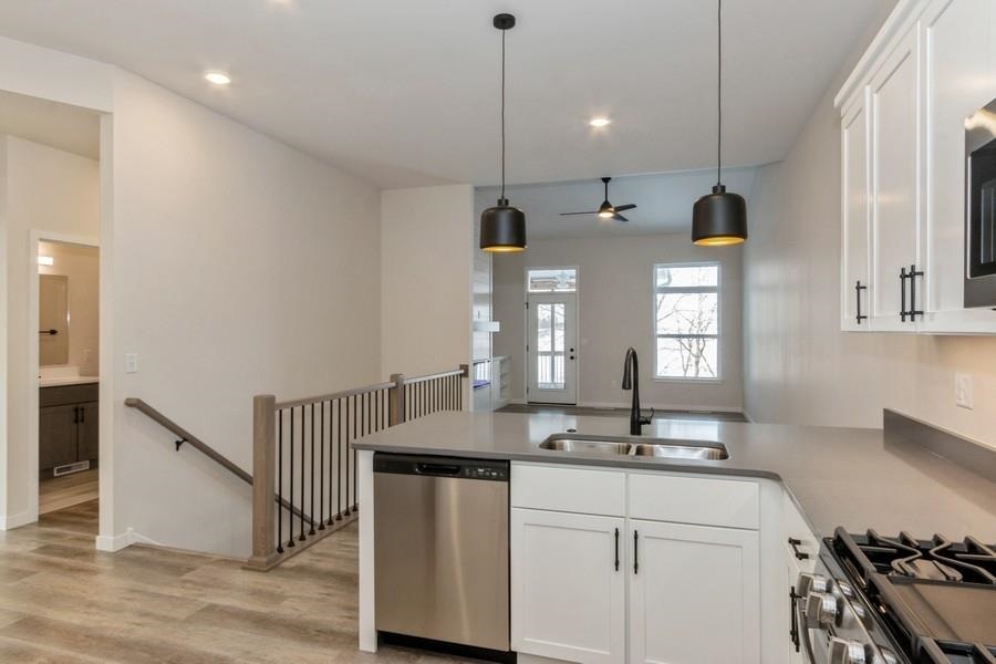 208 Dogwood Ln