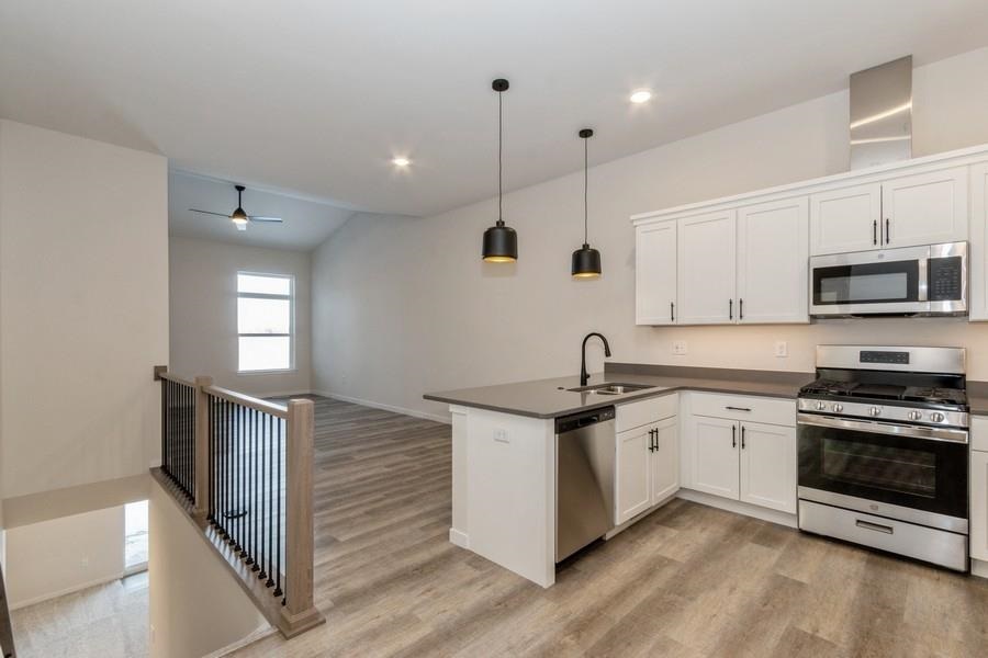 208 Dogwood Ln