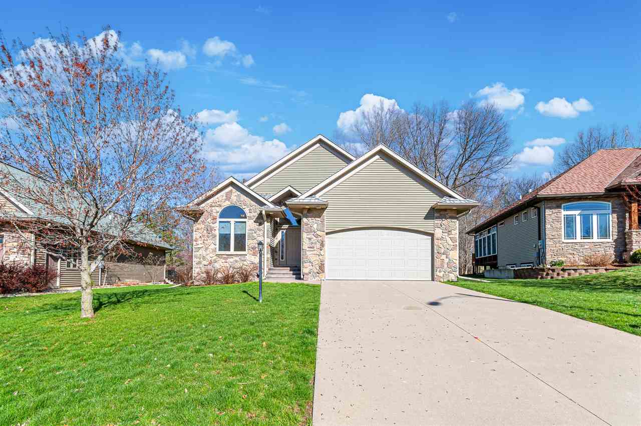 2045 Dempster Dr