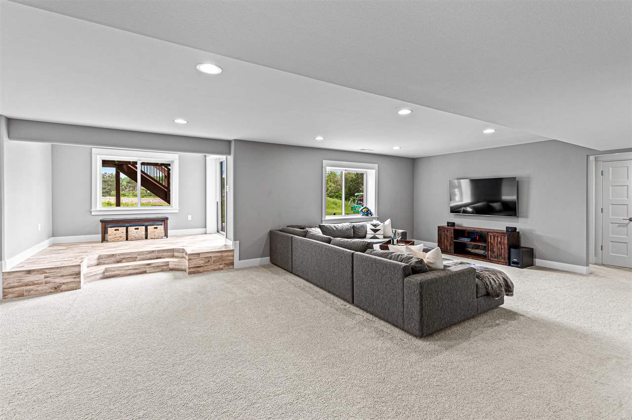 845 Grouse Ln