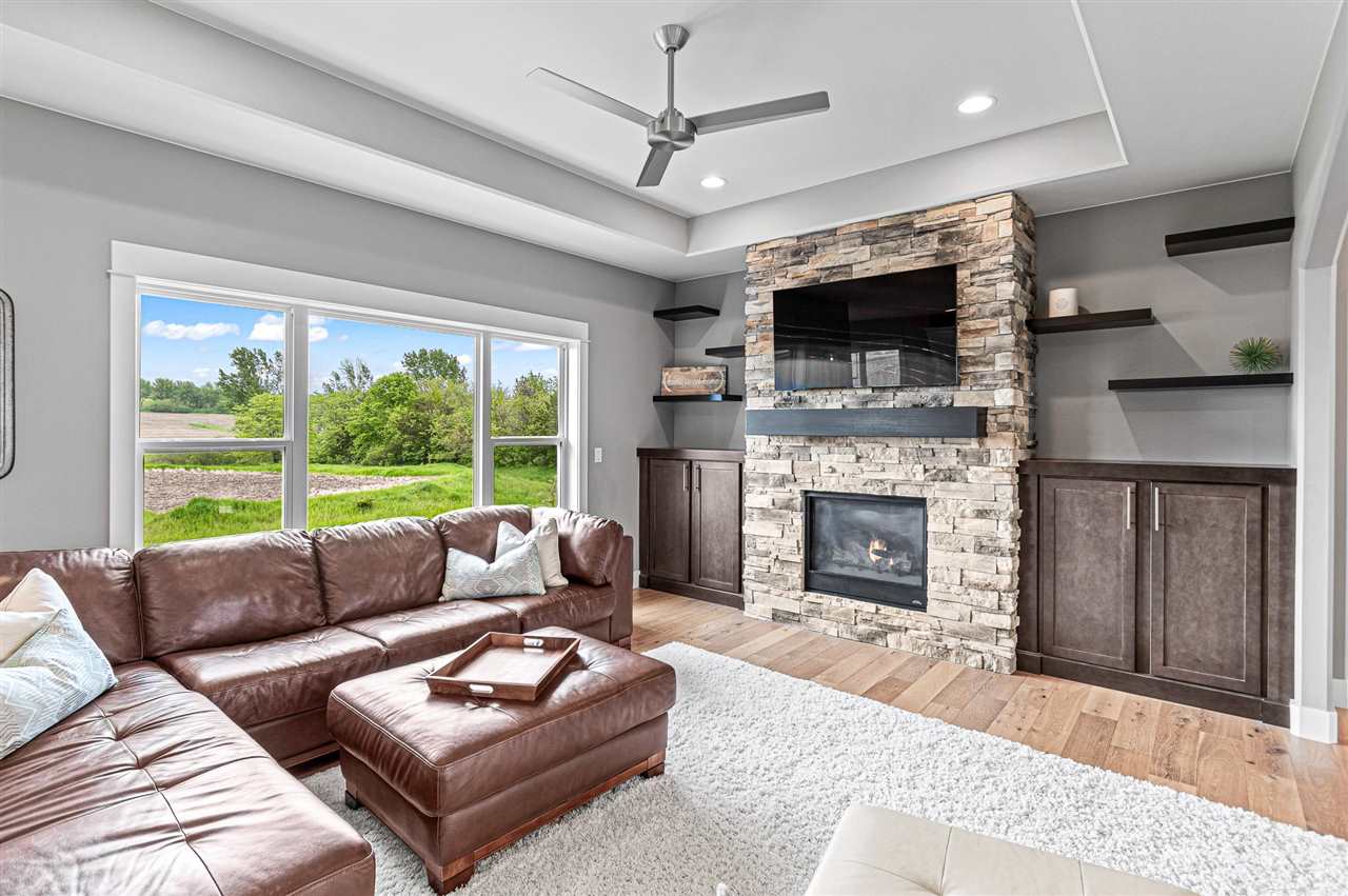 845 Grouse Ln