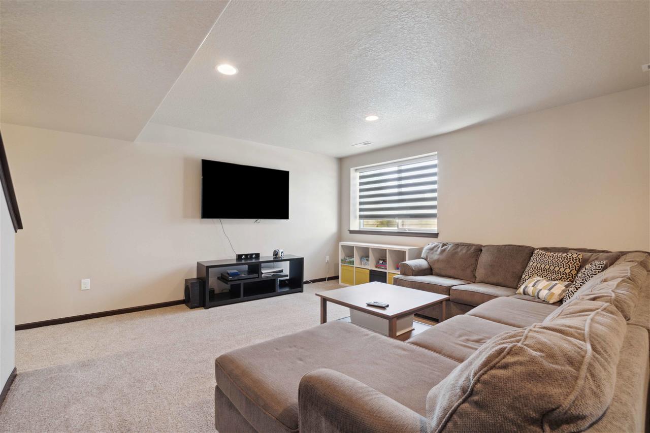 20 Ash Ct