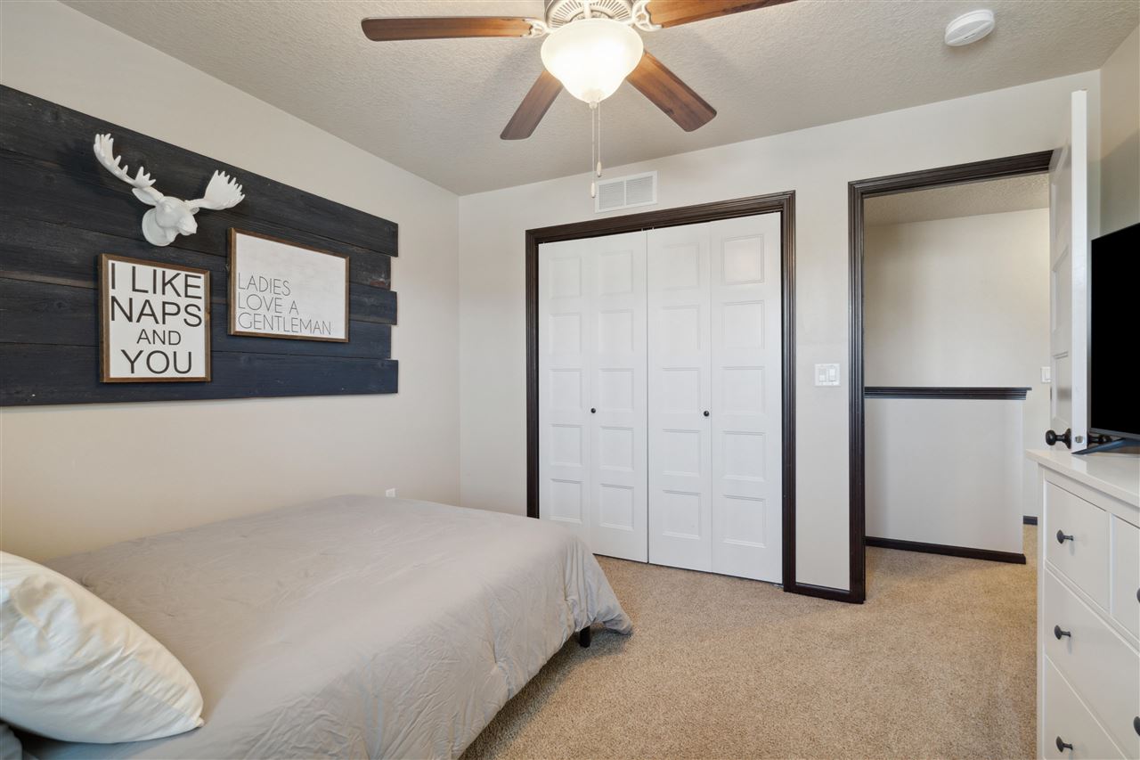20 Ash Ct