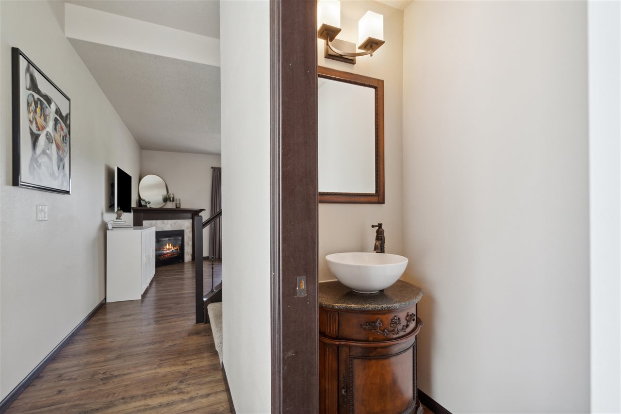 20 Ash Ct
