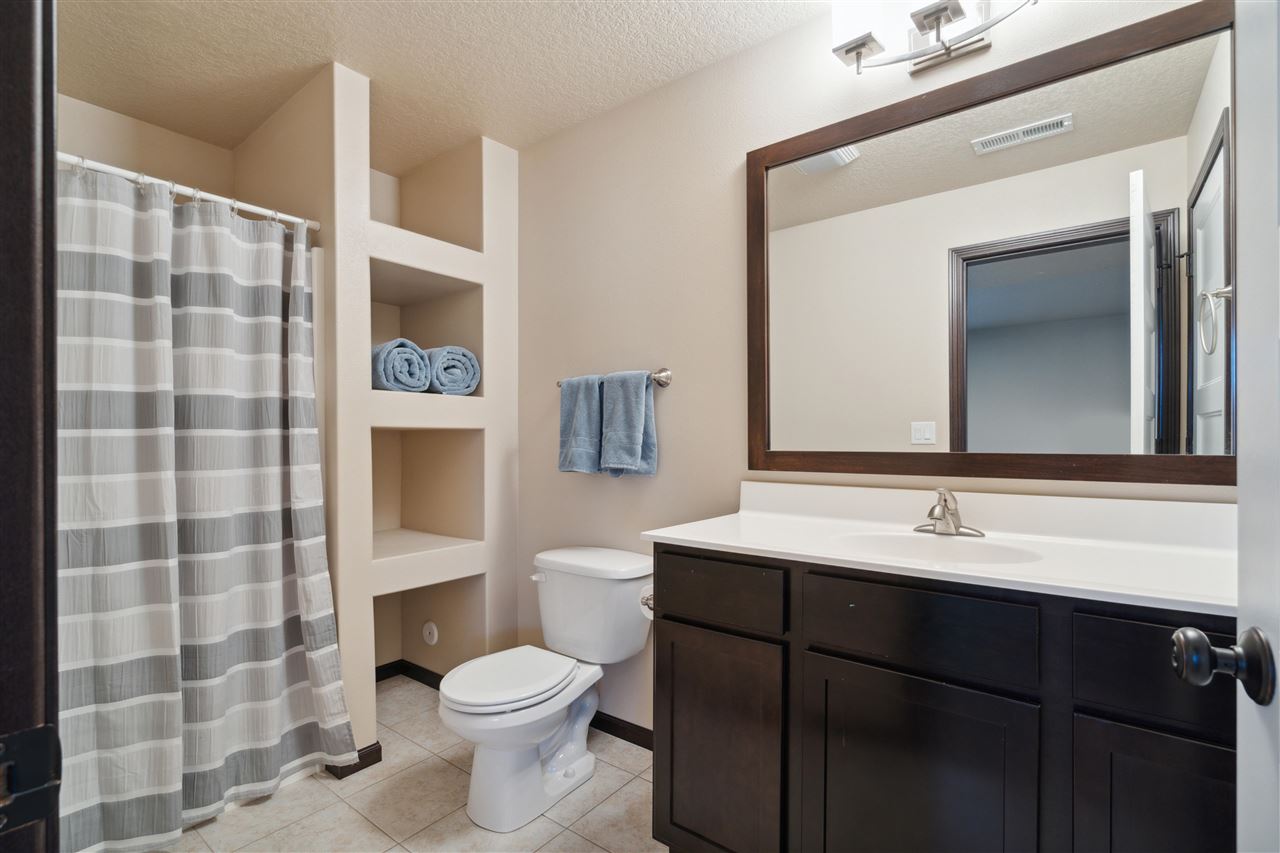 20 Ash Ct