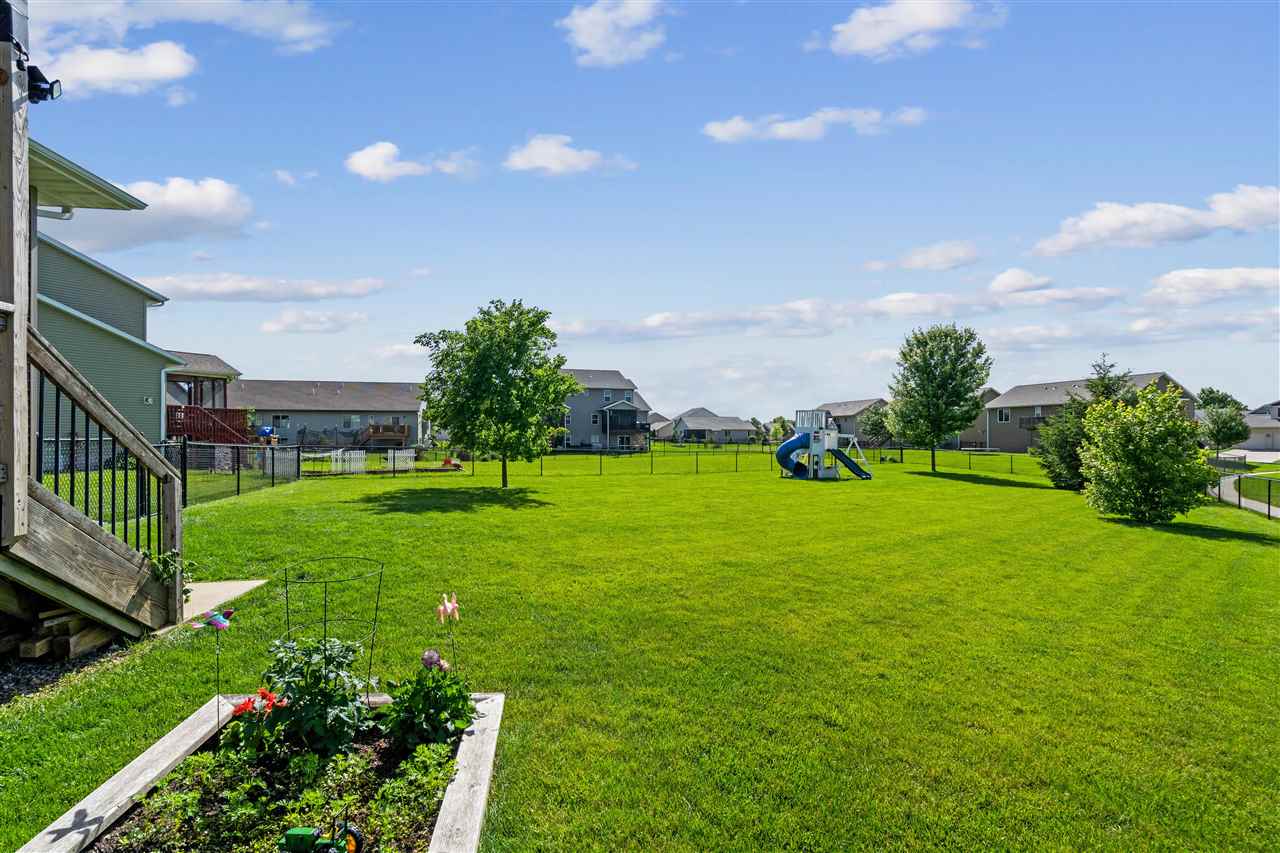 20 Ash Ct