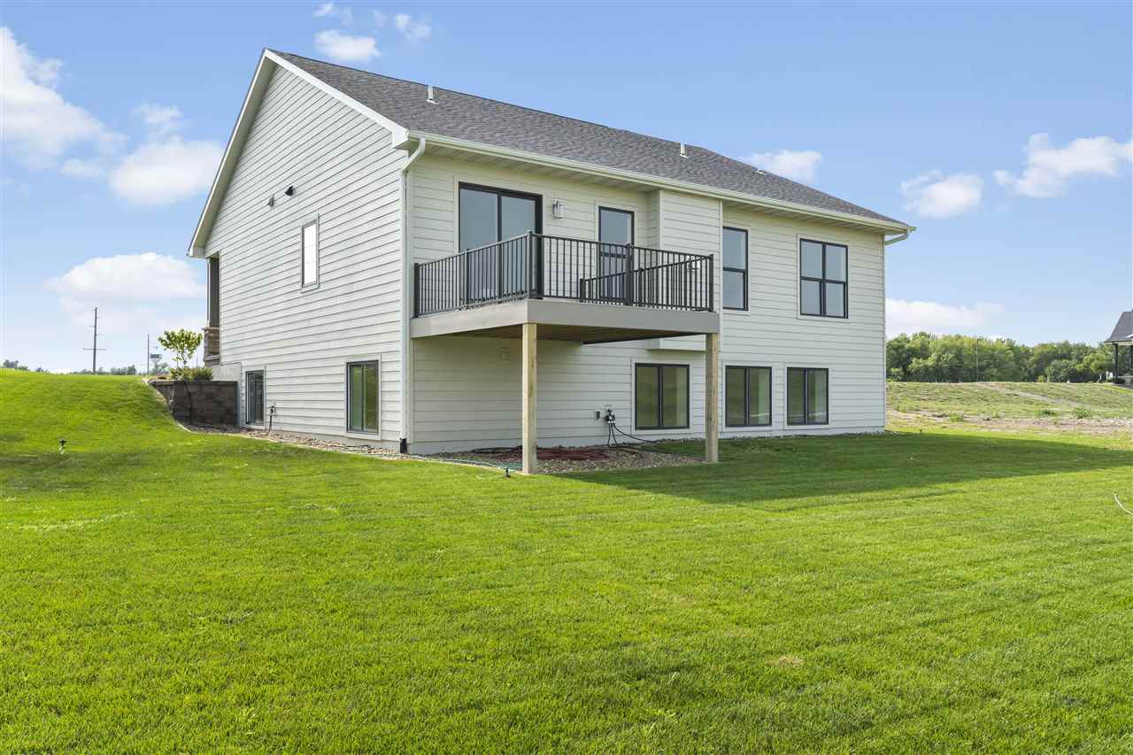 918 Long Dr