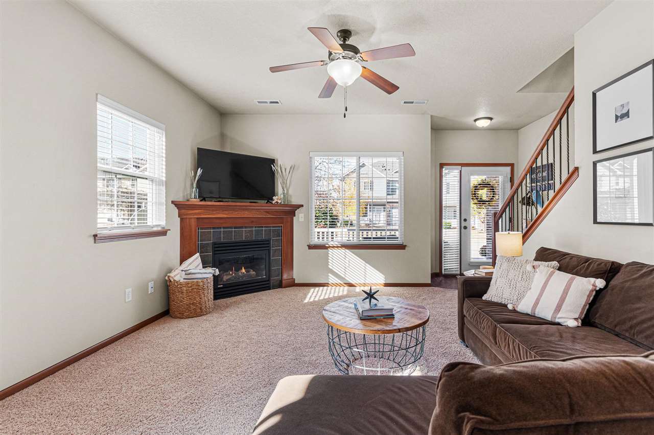 1578 Burr Dr